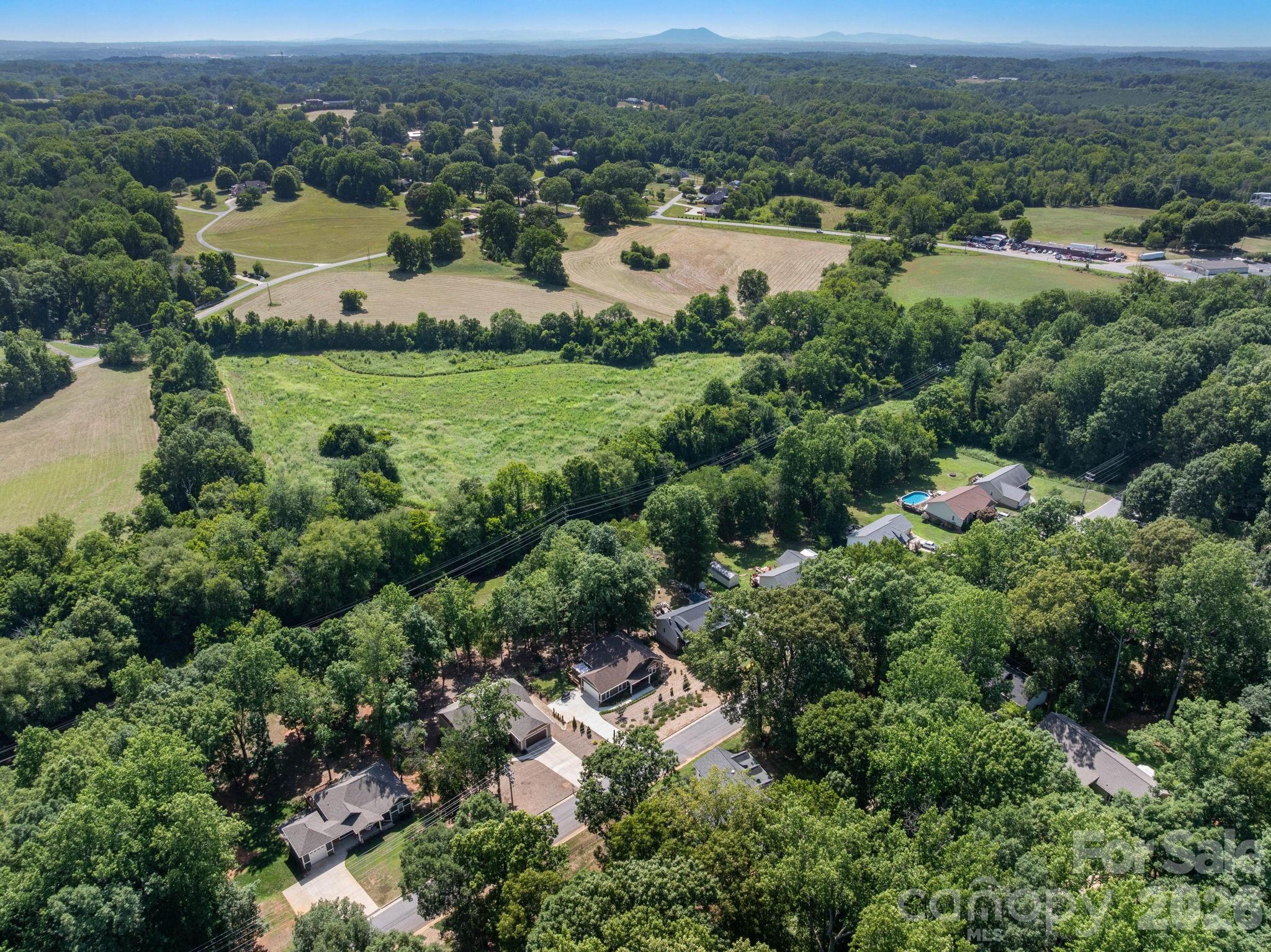 843 W J Street — Newton
