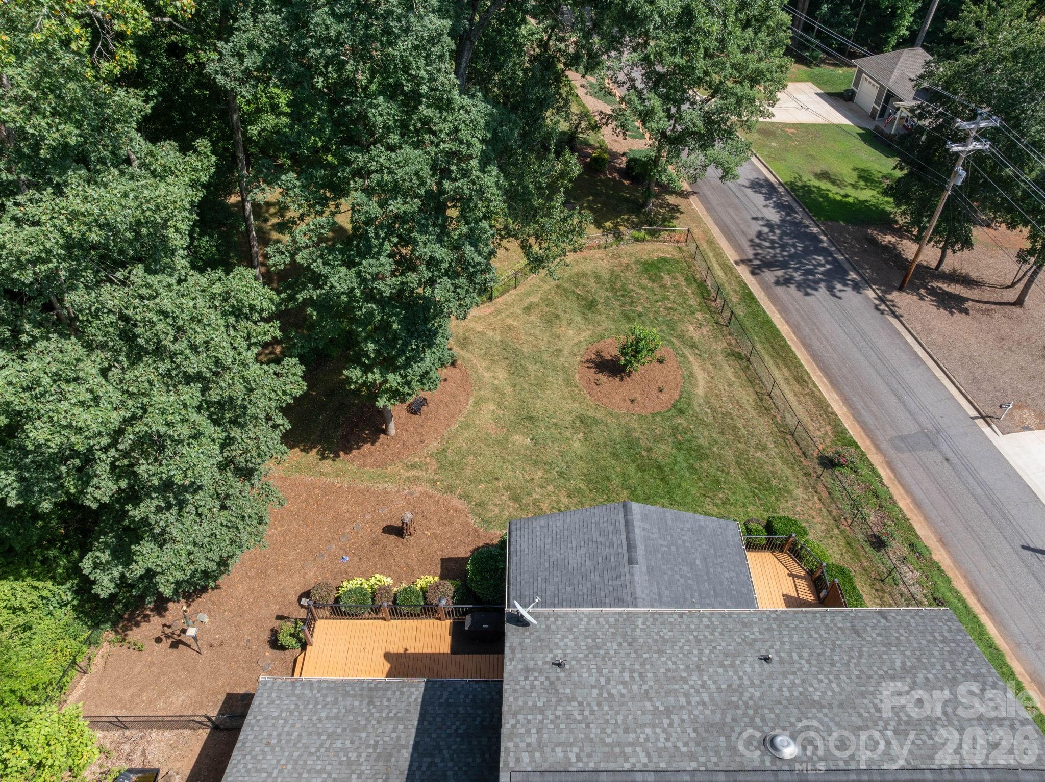 843 W J Street — Newton