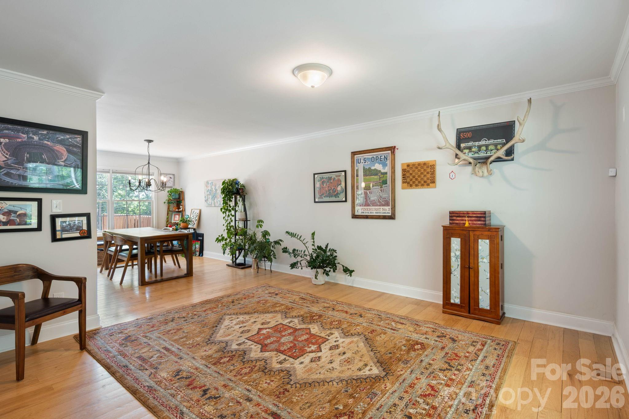 843 W J Street — Newton