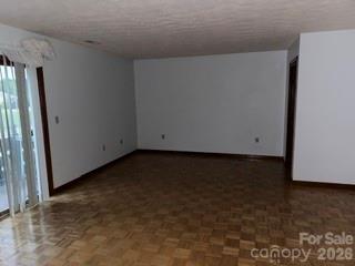 317 Low Bridge Road — Forest City