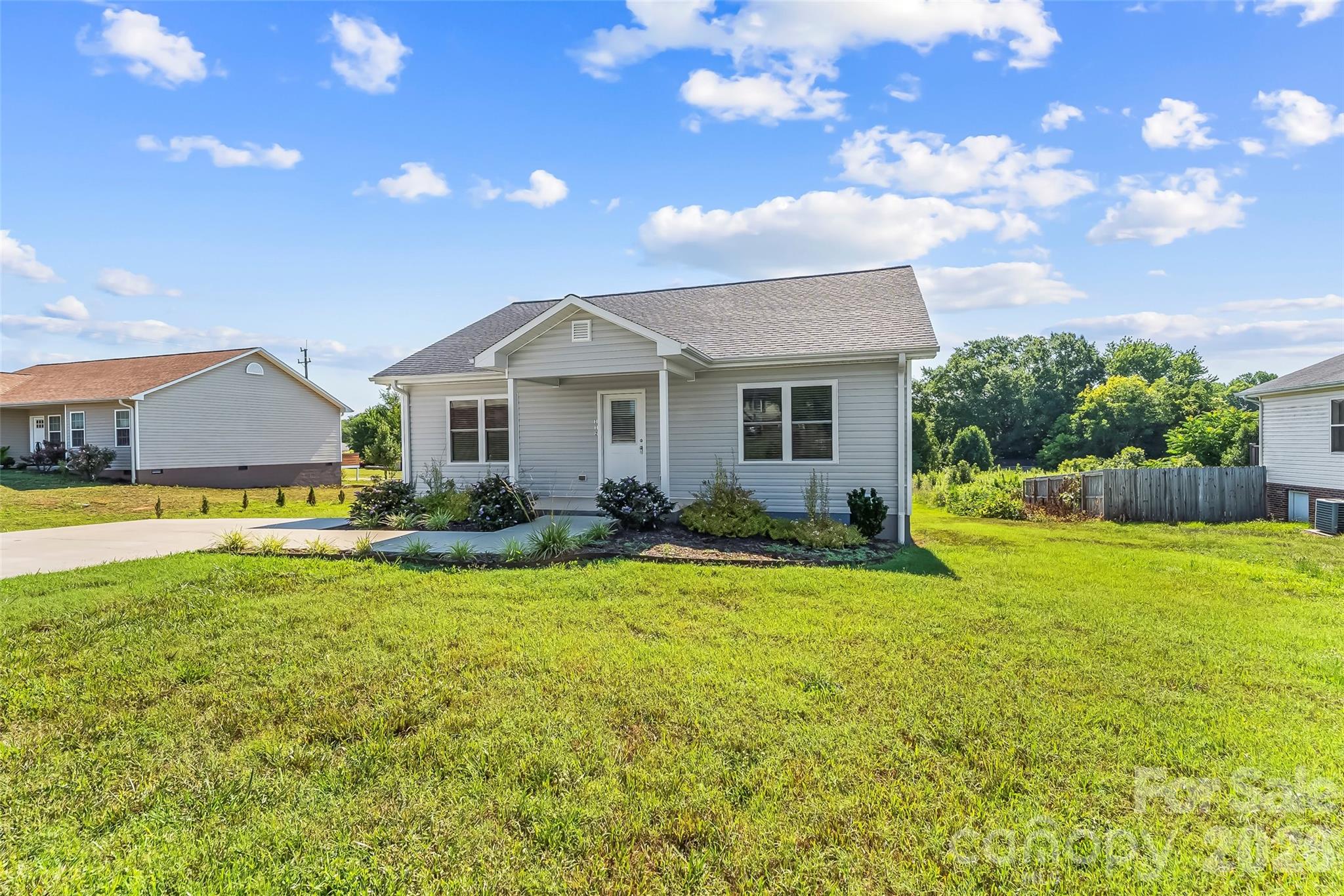 112 Elm Street — Morganton