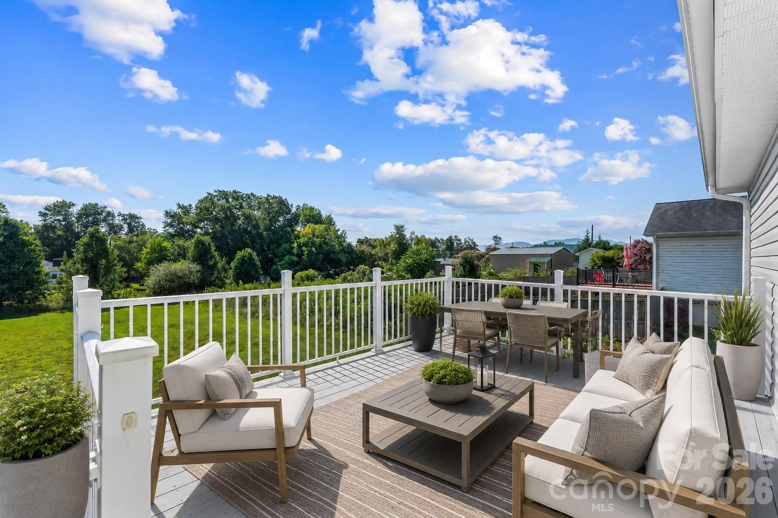 112 Elm Street — Morganton