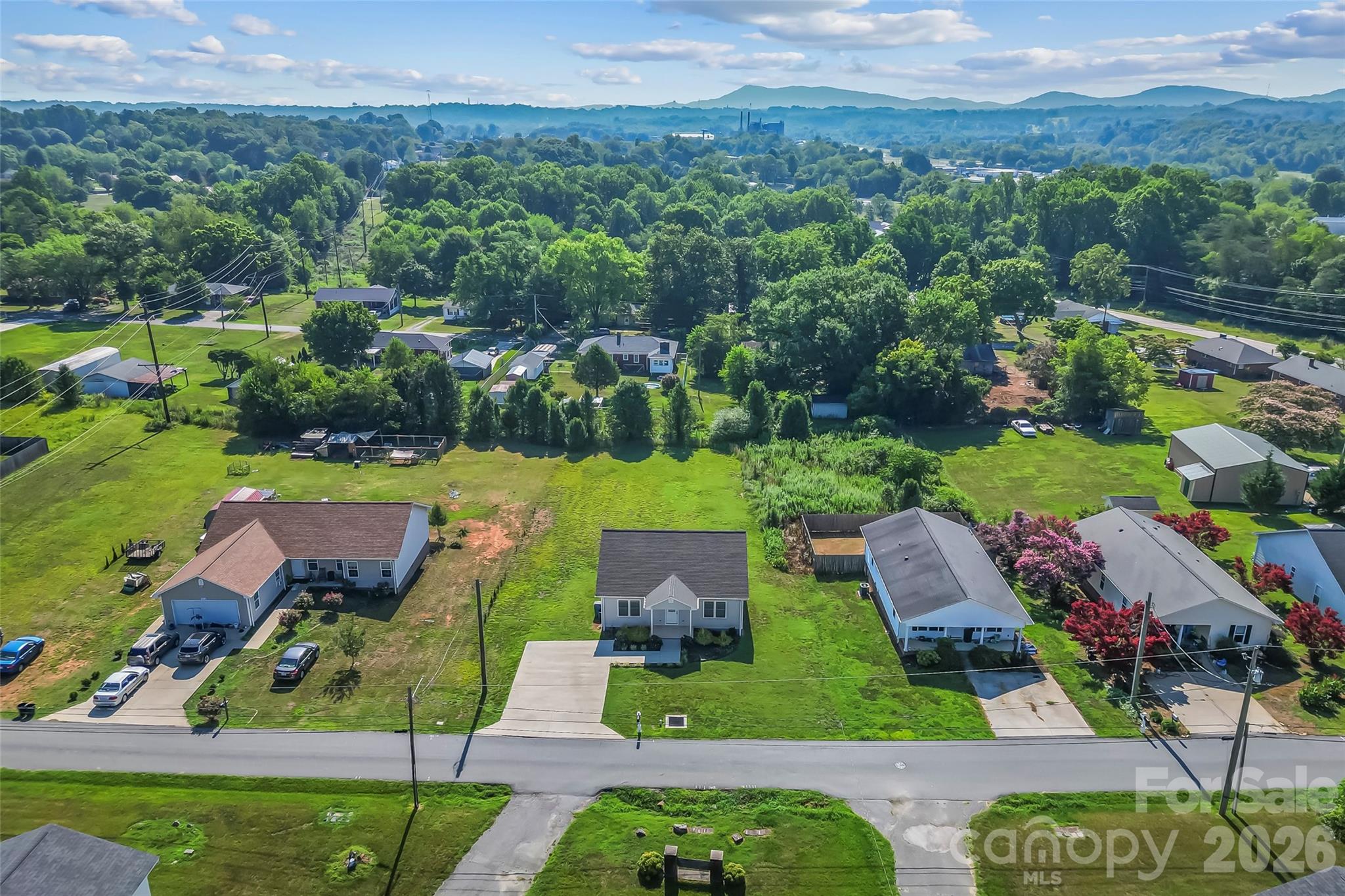 112 Elm Street — Morganton