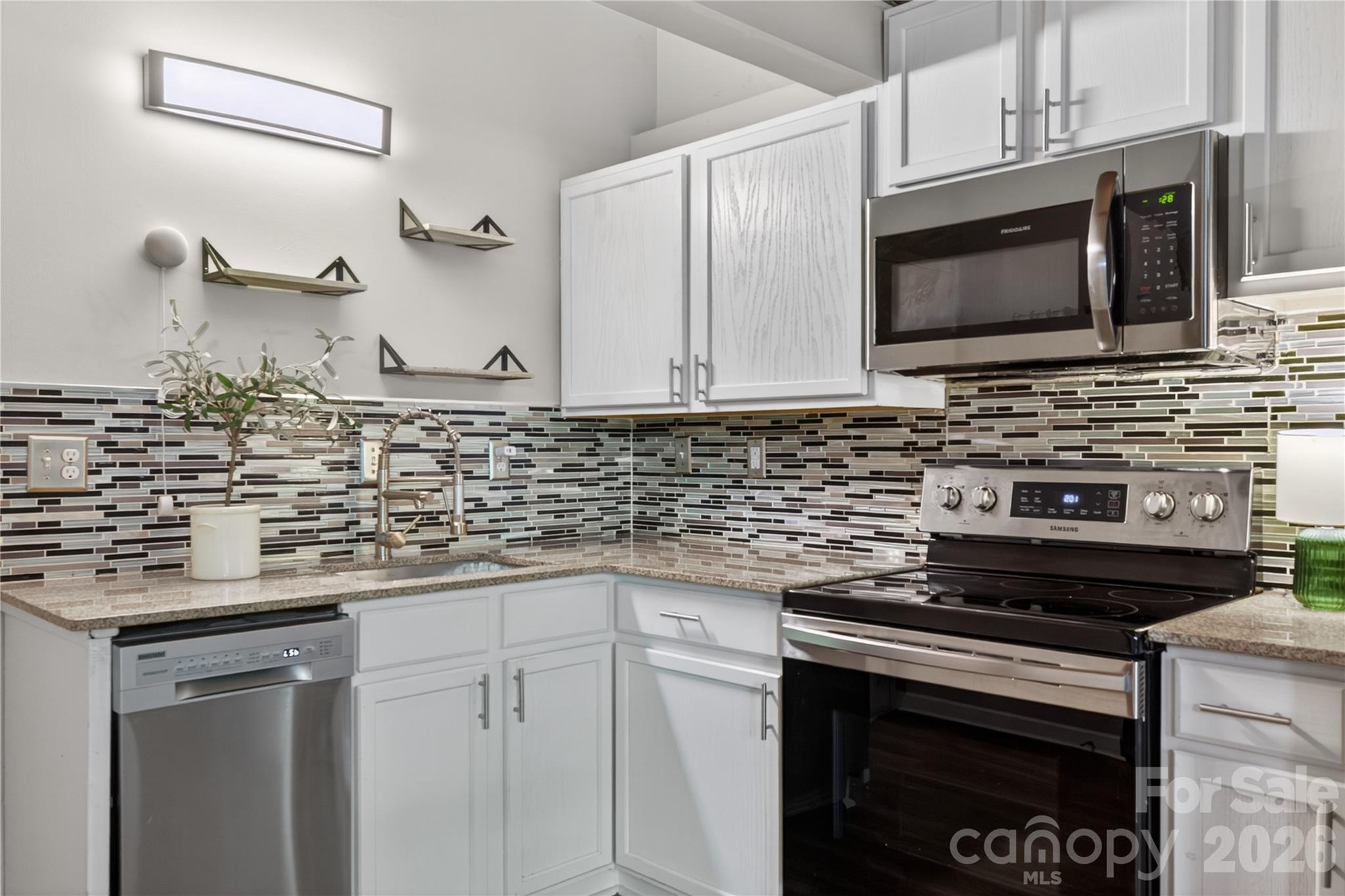 201 S Hoskins Road #121 — Charlotte