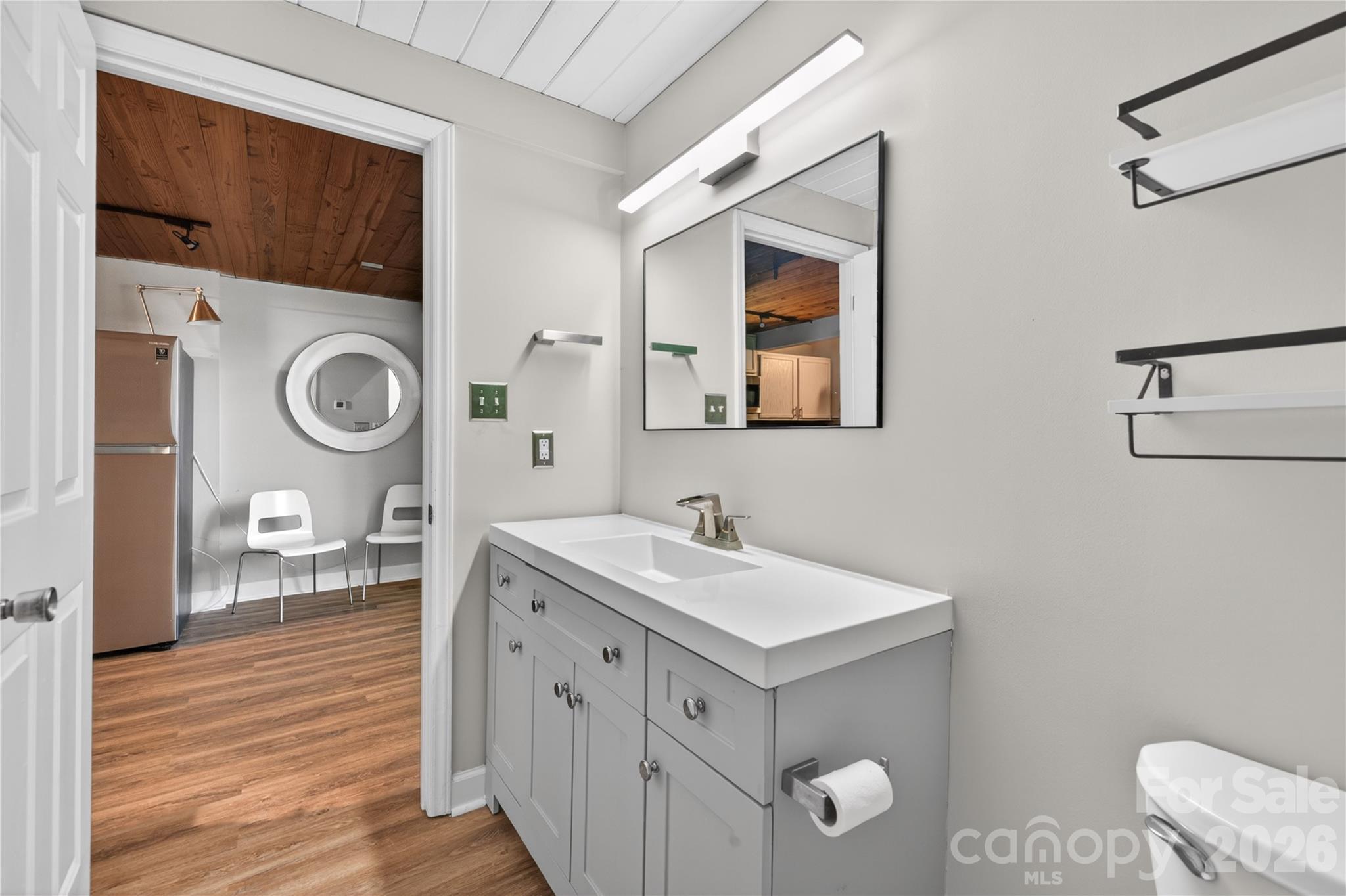 201 S Hoskins Road #121 — Charlotte
