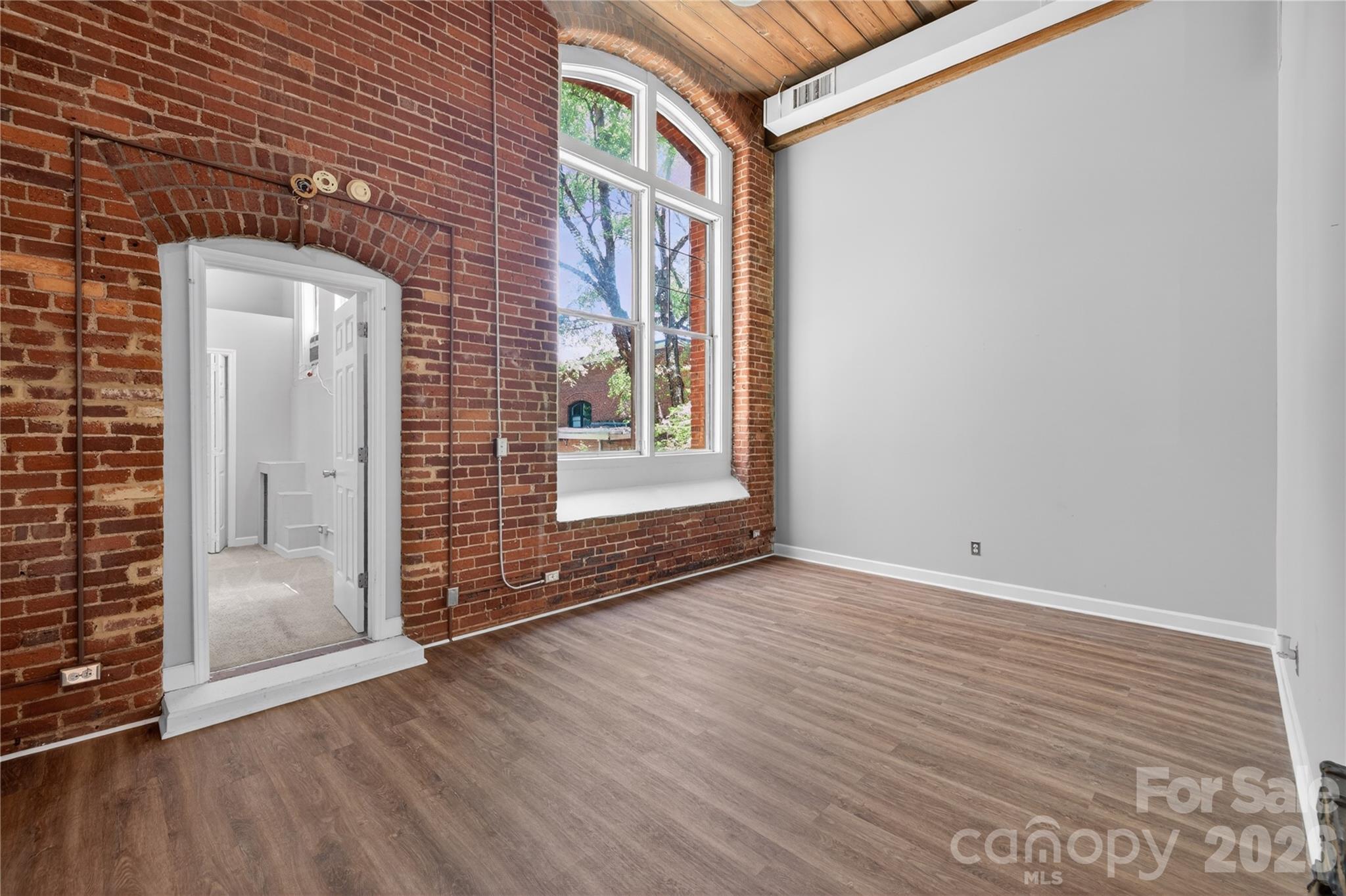 201 S Hoskins Road #121 — Charlotte