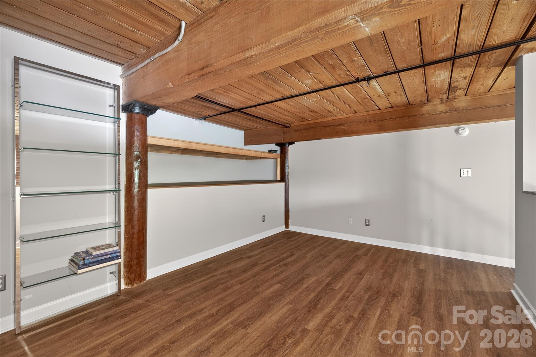 201 S Hoskins Road #121 — Charlotte