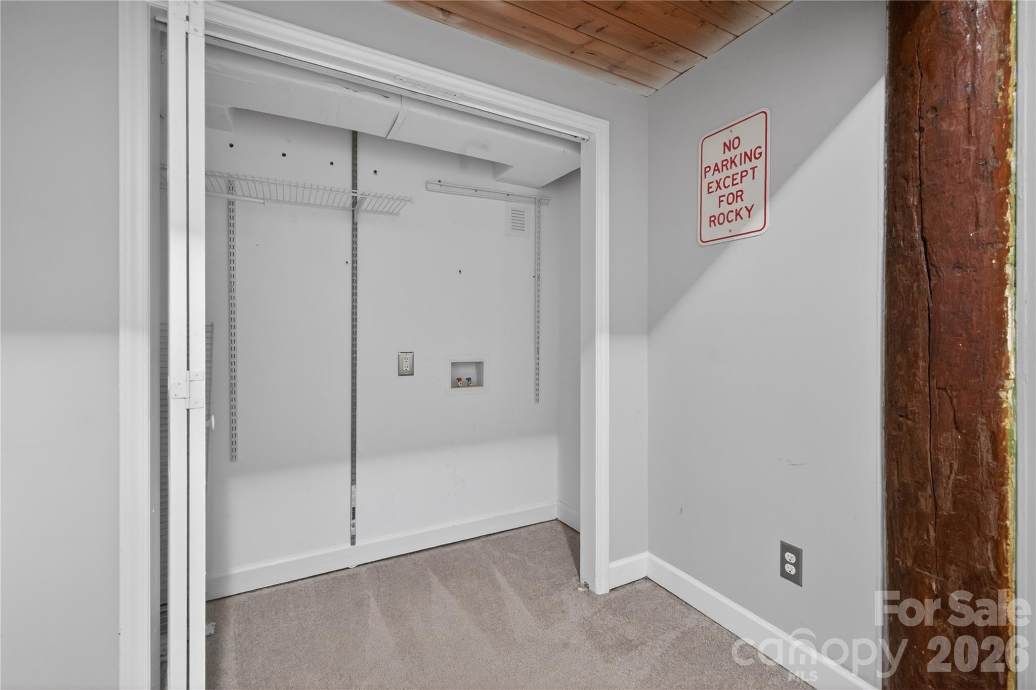 201 S Hoskins Road #121 — Charlotte