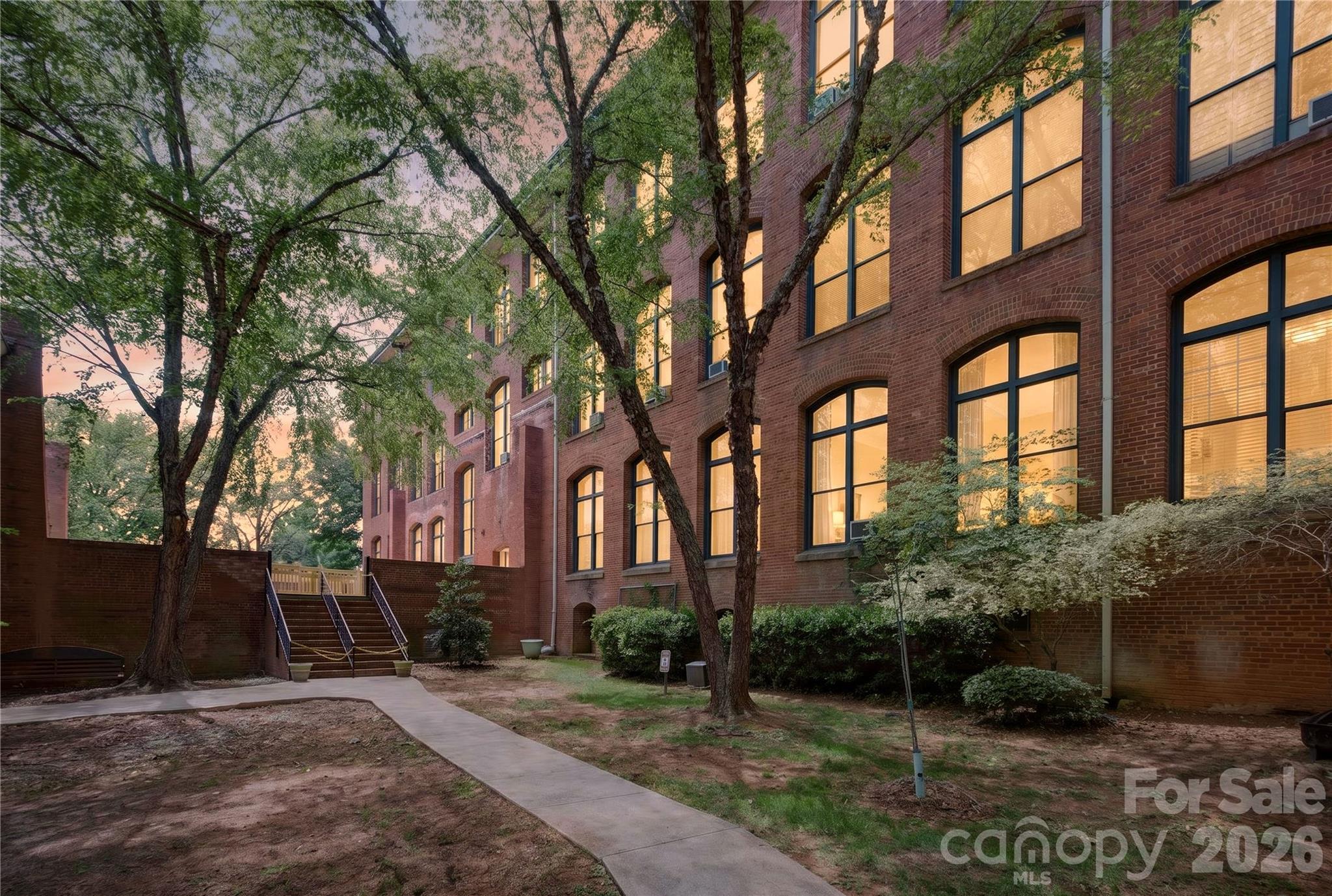 201 S Hoskins Road #121 — Charlotte