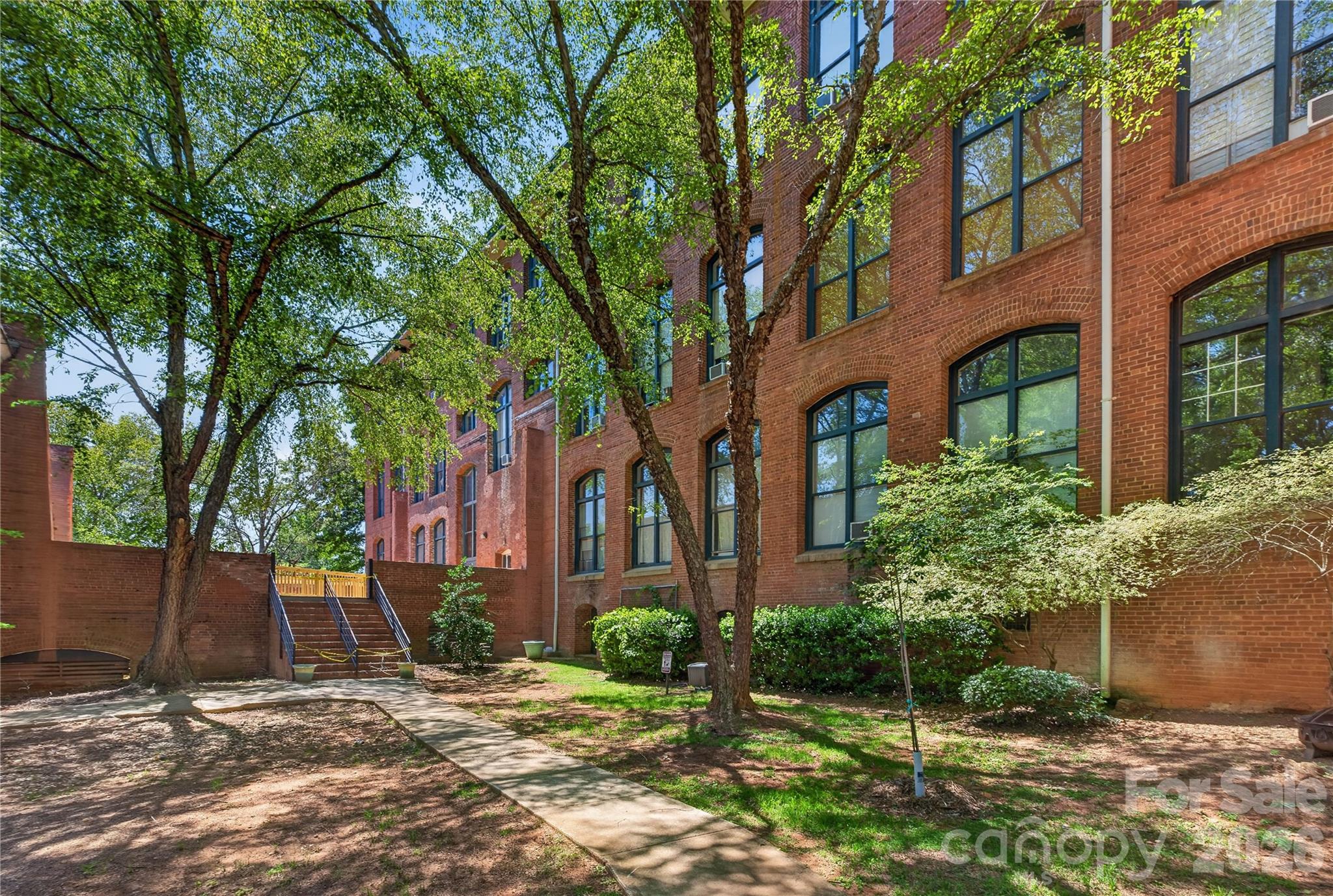 201 S Hoskins Road #121 — Charlotte