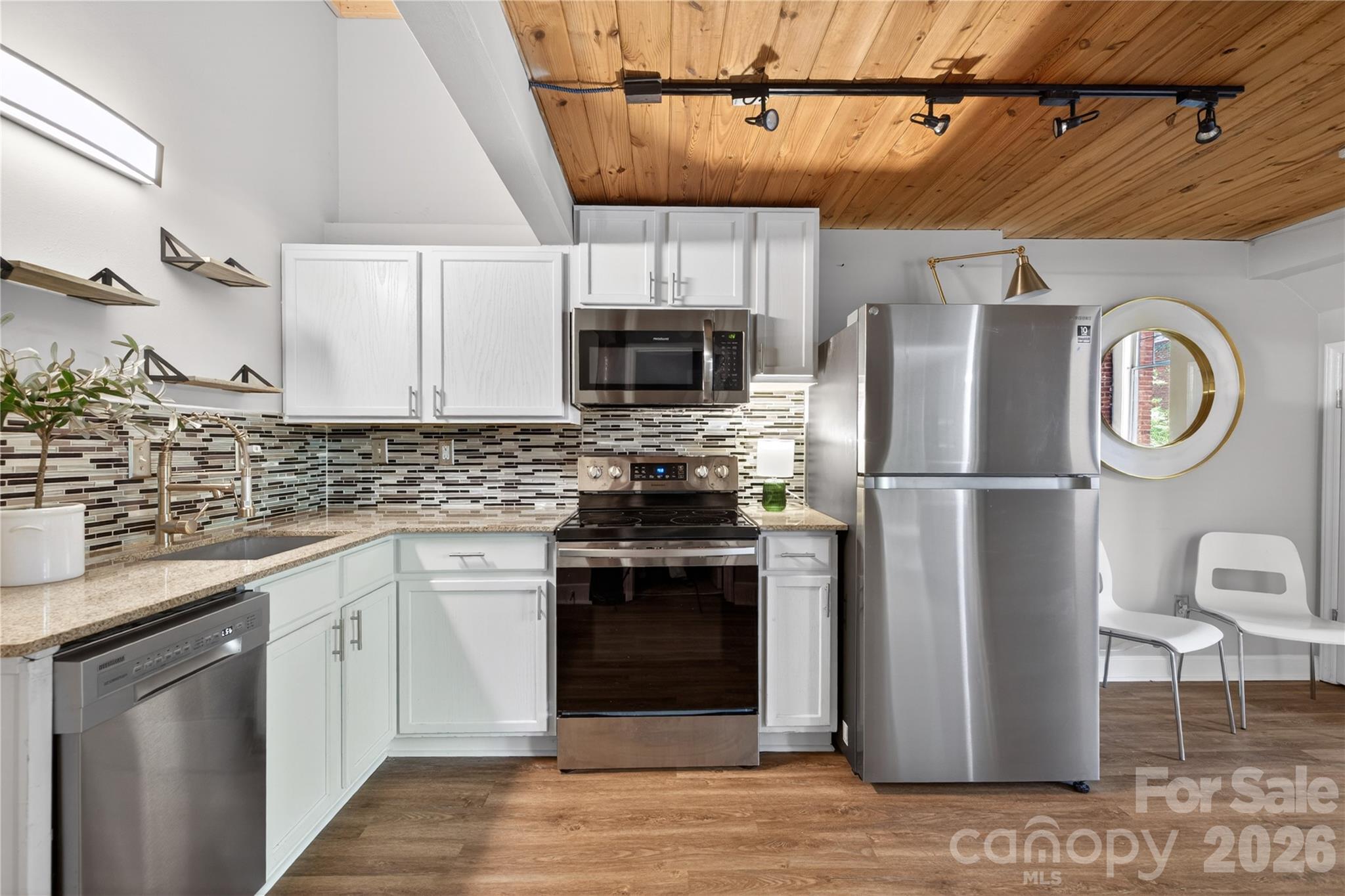 201 S Hoskins Road #121 — Charlotte