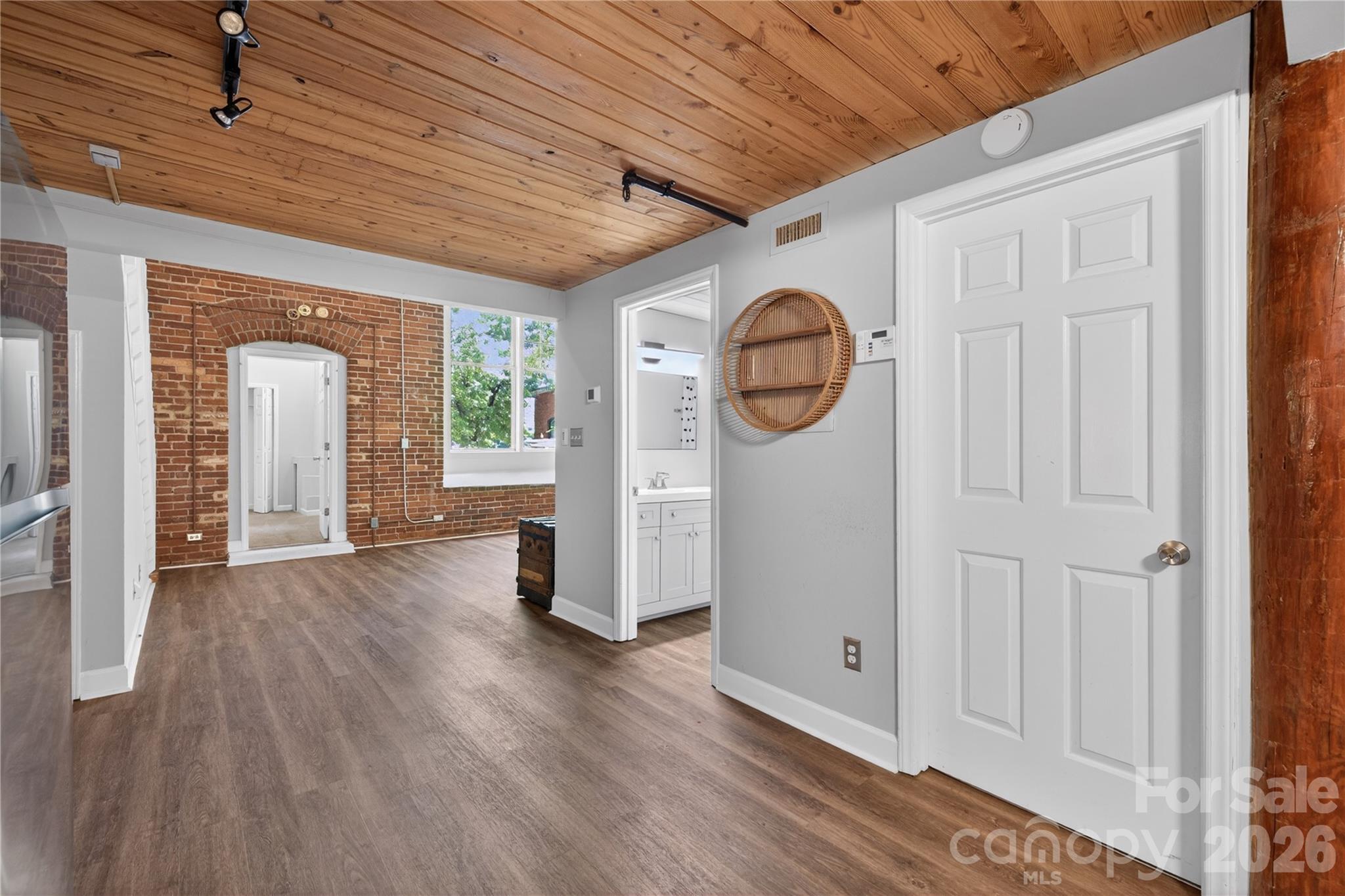 201 S Hoskins Road #121 — Charlotte