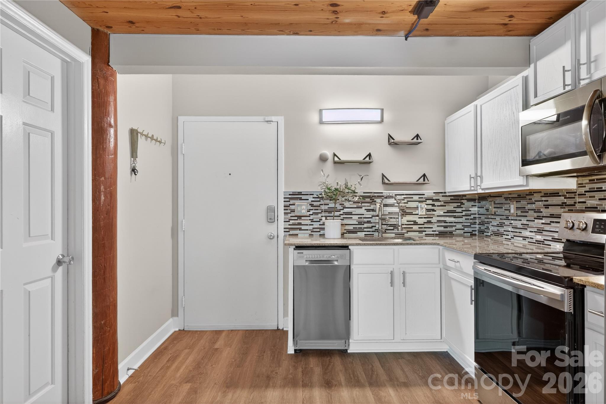 201 S Hoskins Road #121 — Charlotte