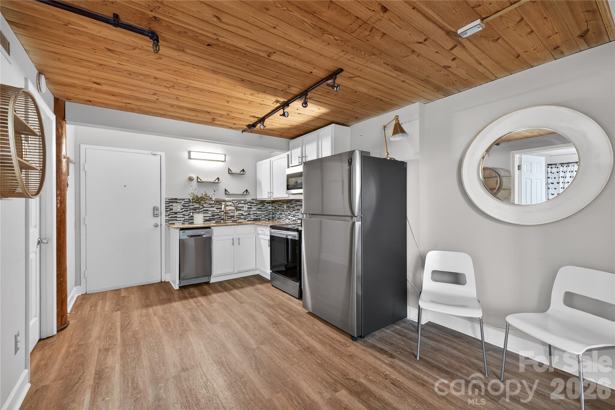 201 S Hoskins Road #121 — Charlotte