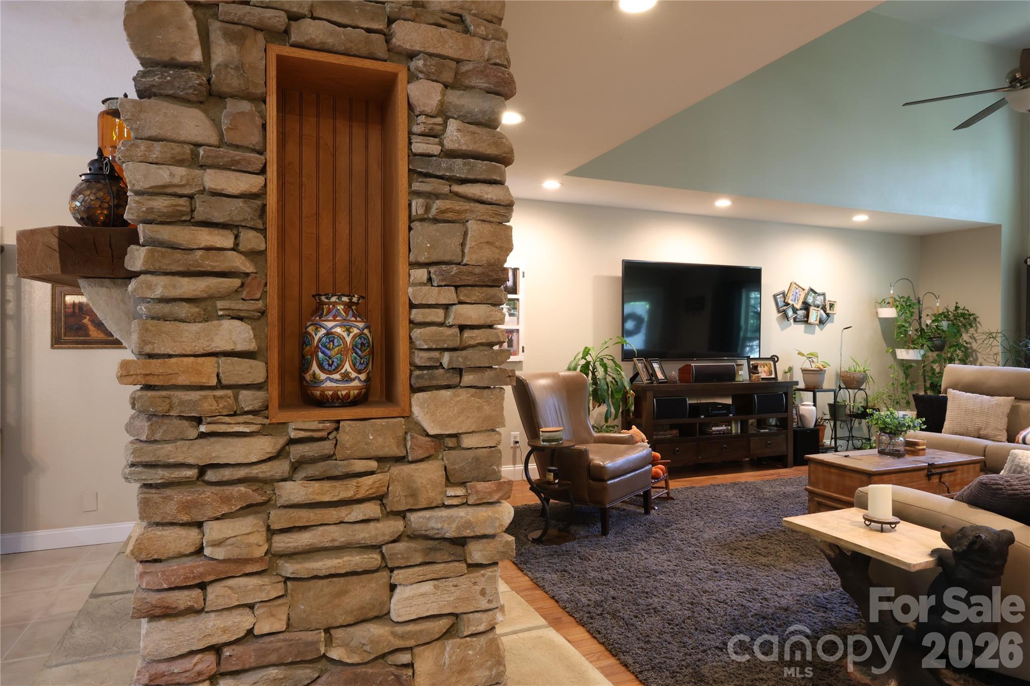 100 Hannah Drive — Mill Spring