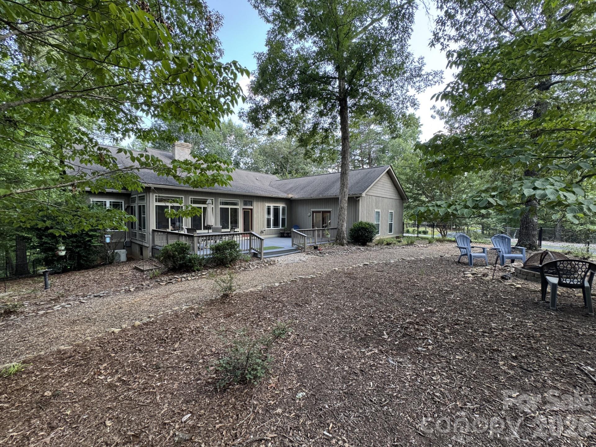 100 Hannah Drive — Mill Spring