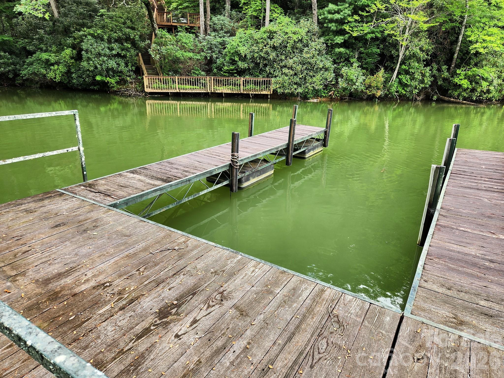 100 Hannah Drive — Mill Spring