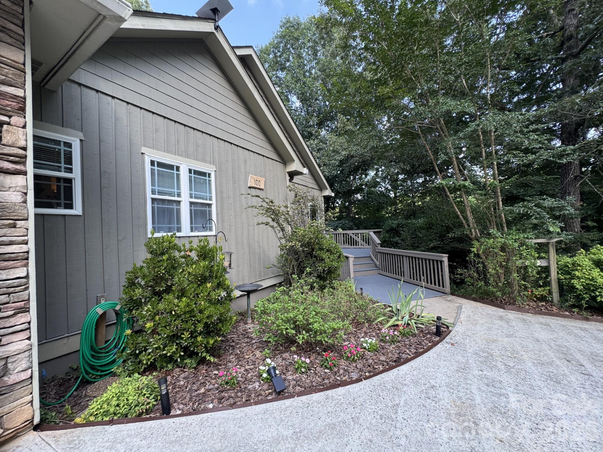 100 Hannah Drive — Mill Spring