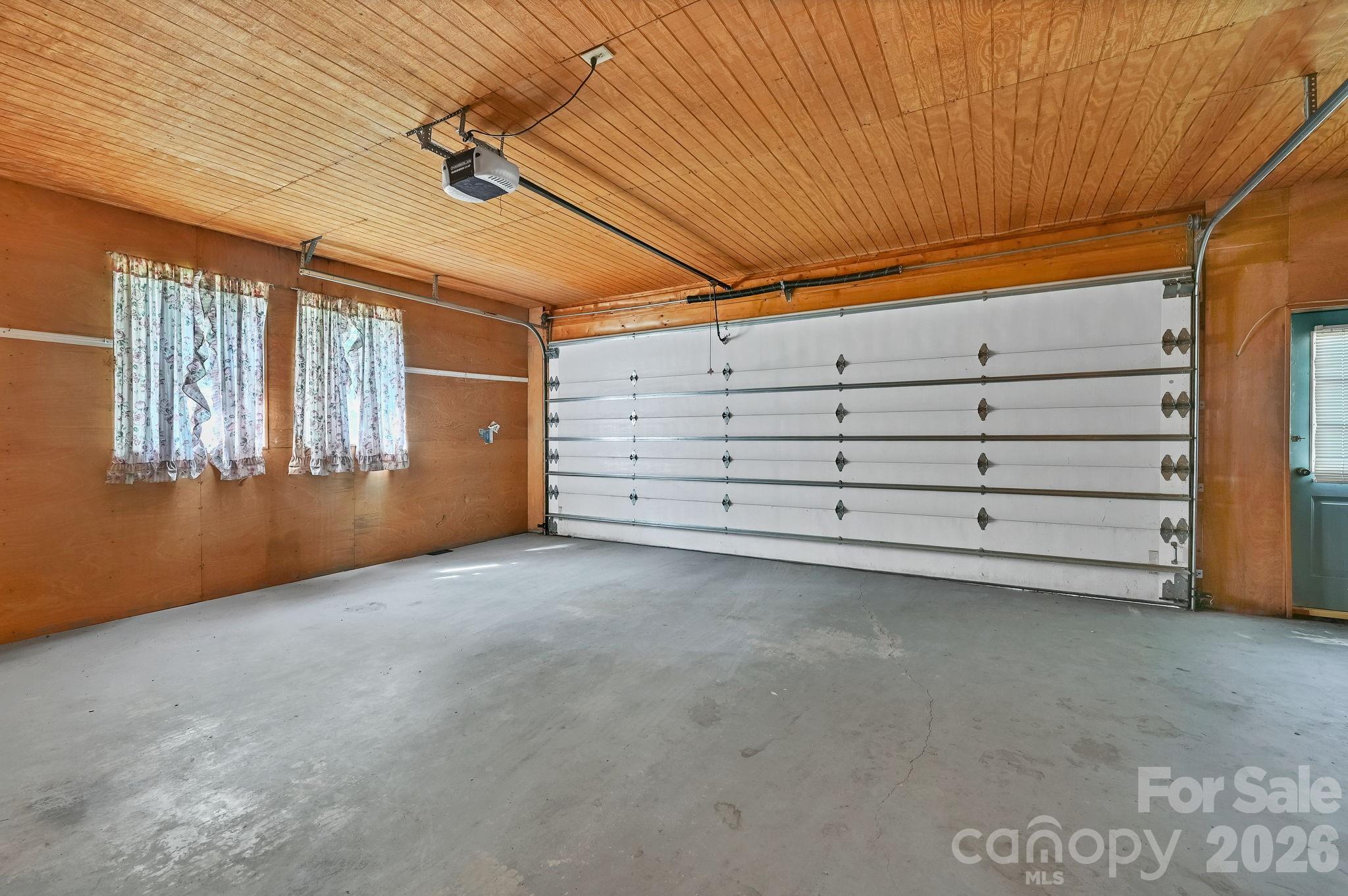 553 Morgan Branch Road — Marshall