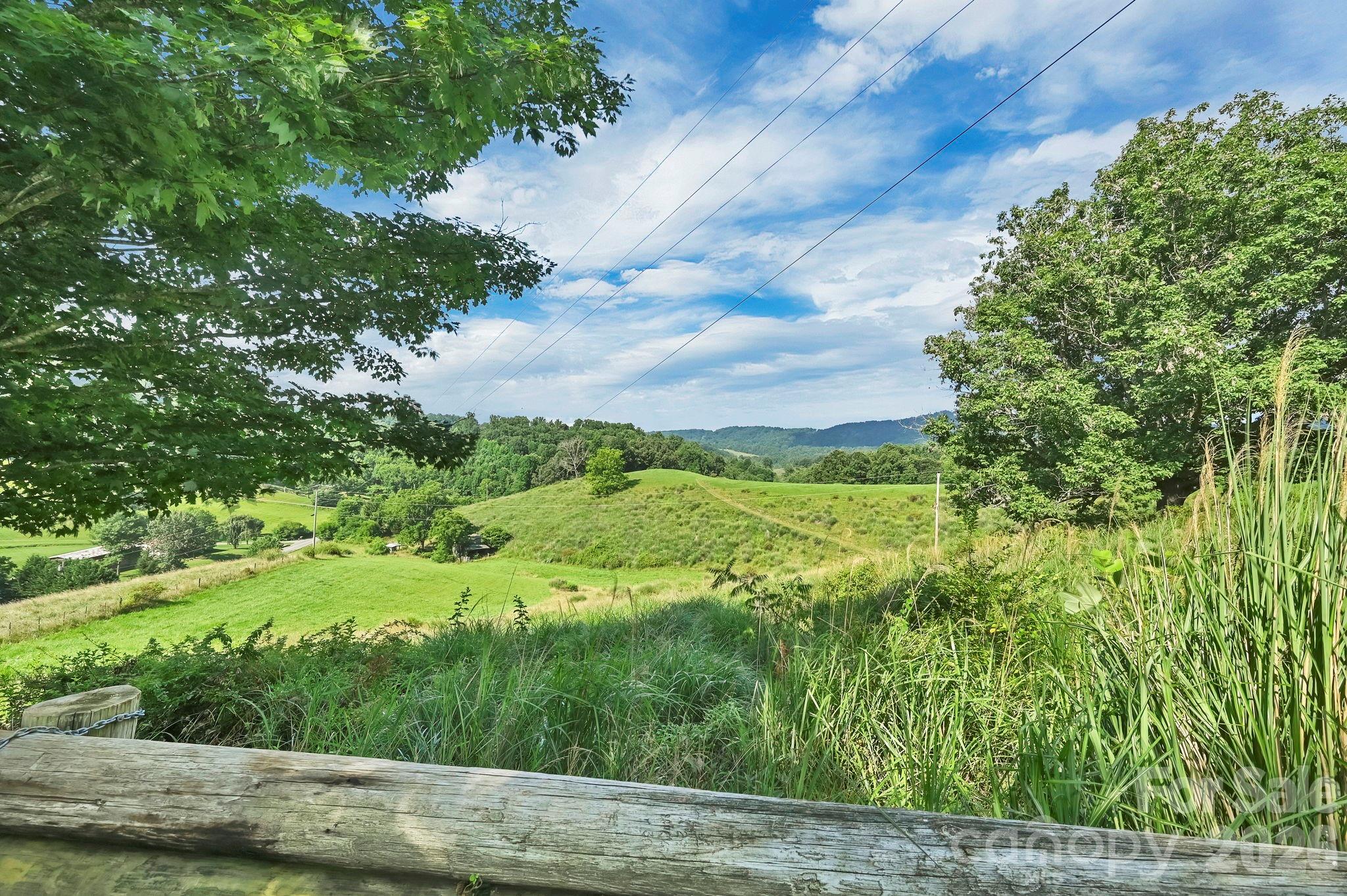 553 Morgan Branch Road — Marshall