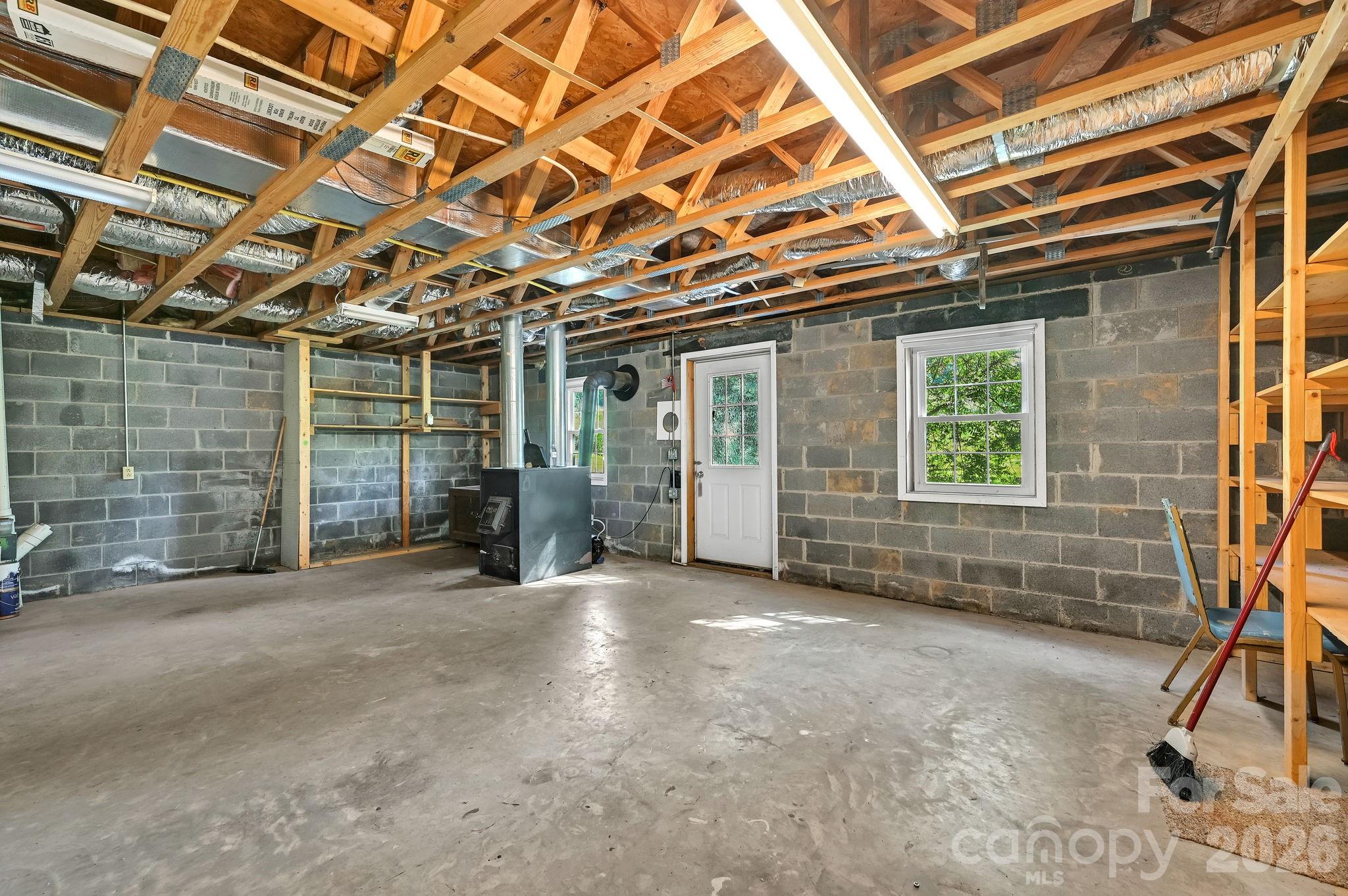 553 Morgan Branch Road — Marshall