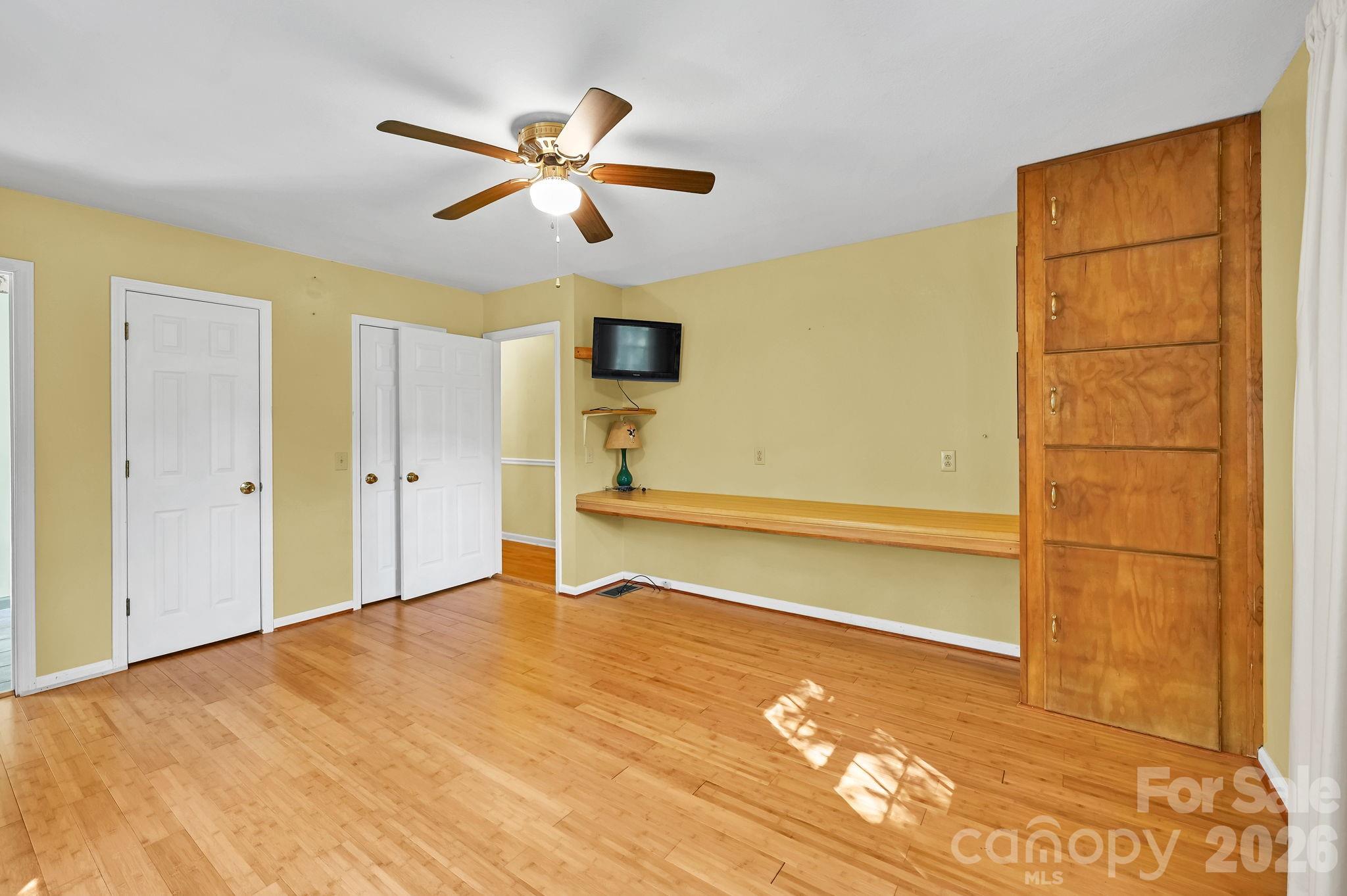553 Morgan Branch Road — Marshall