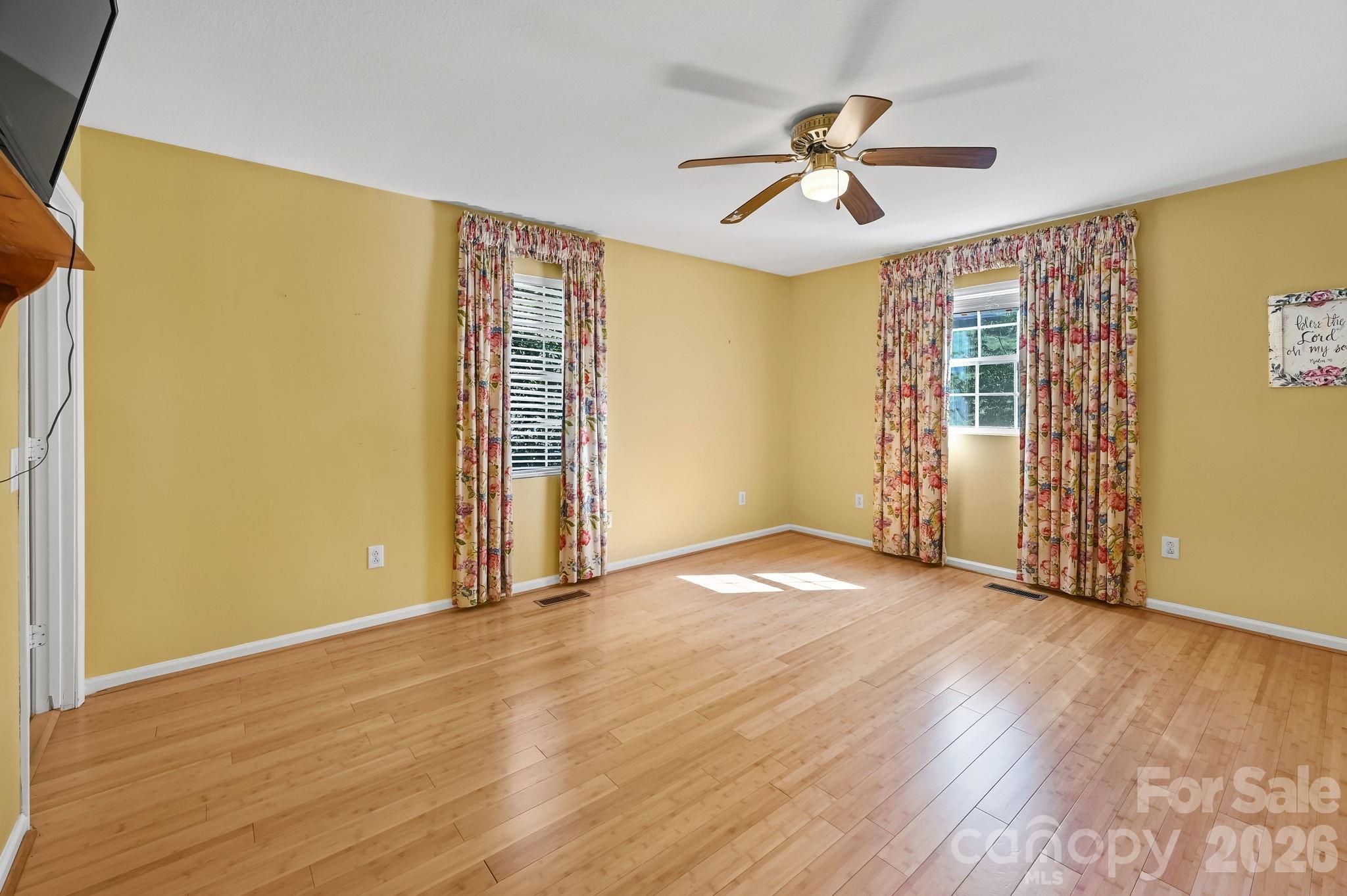 553 Morgan Branch Road — Marshall