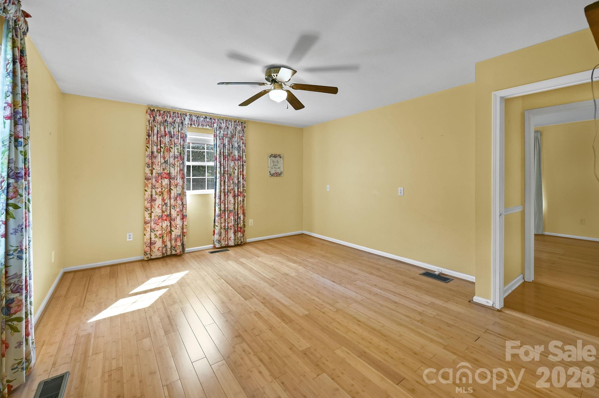 553 Morgan Branch Road — Marshall