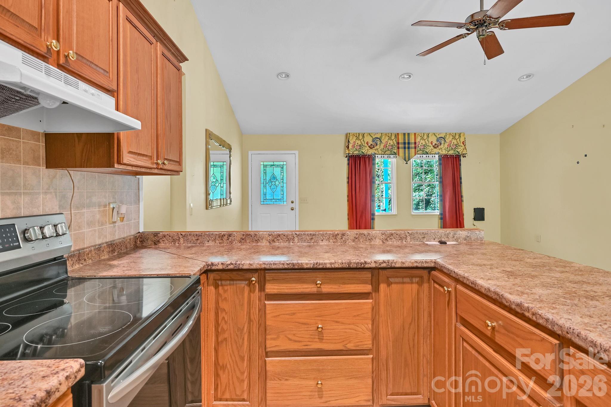 553 Morgan Branch Road — Marshall