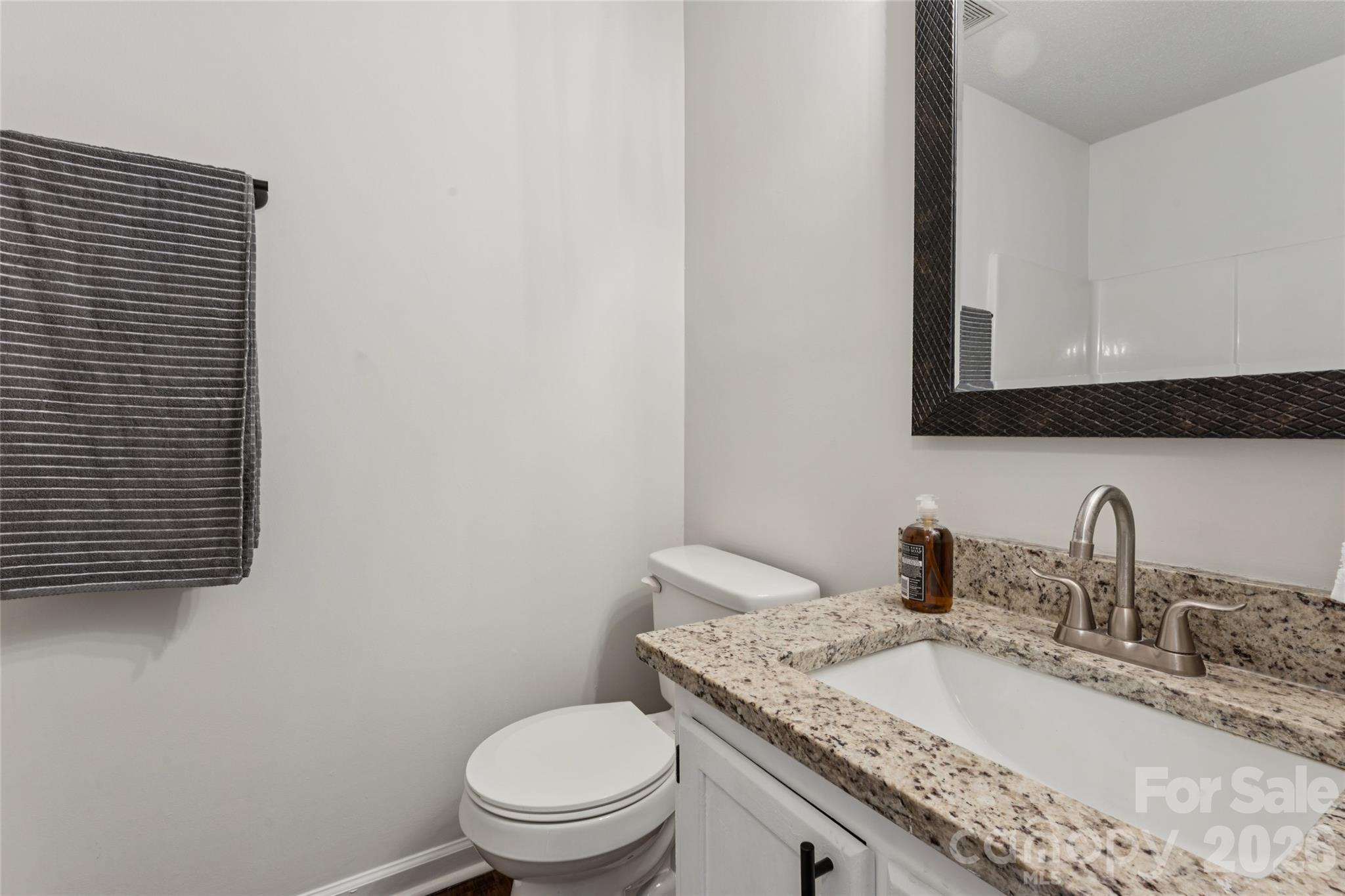 1620 Arlyn Circle #L — Charlotte