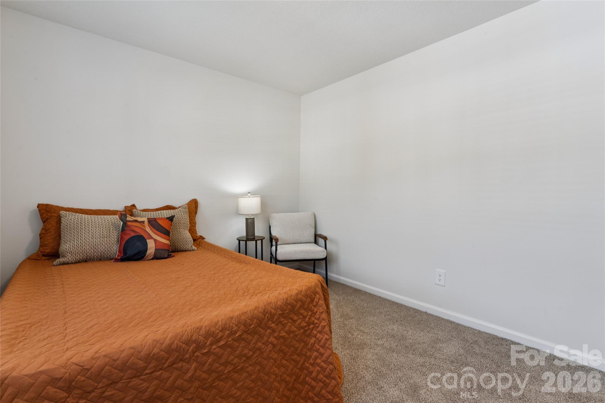 1620 Arlyn Circle #L — Charlotte