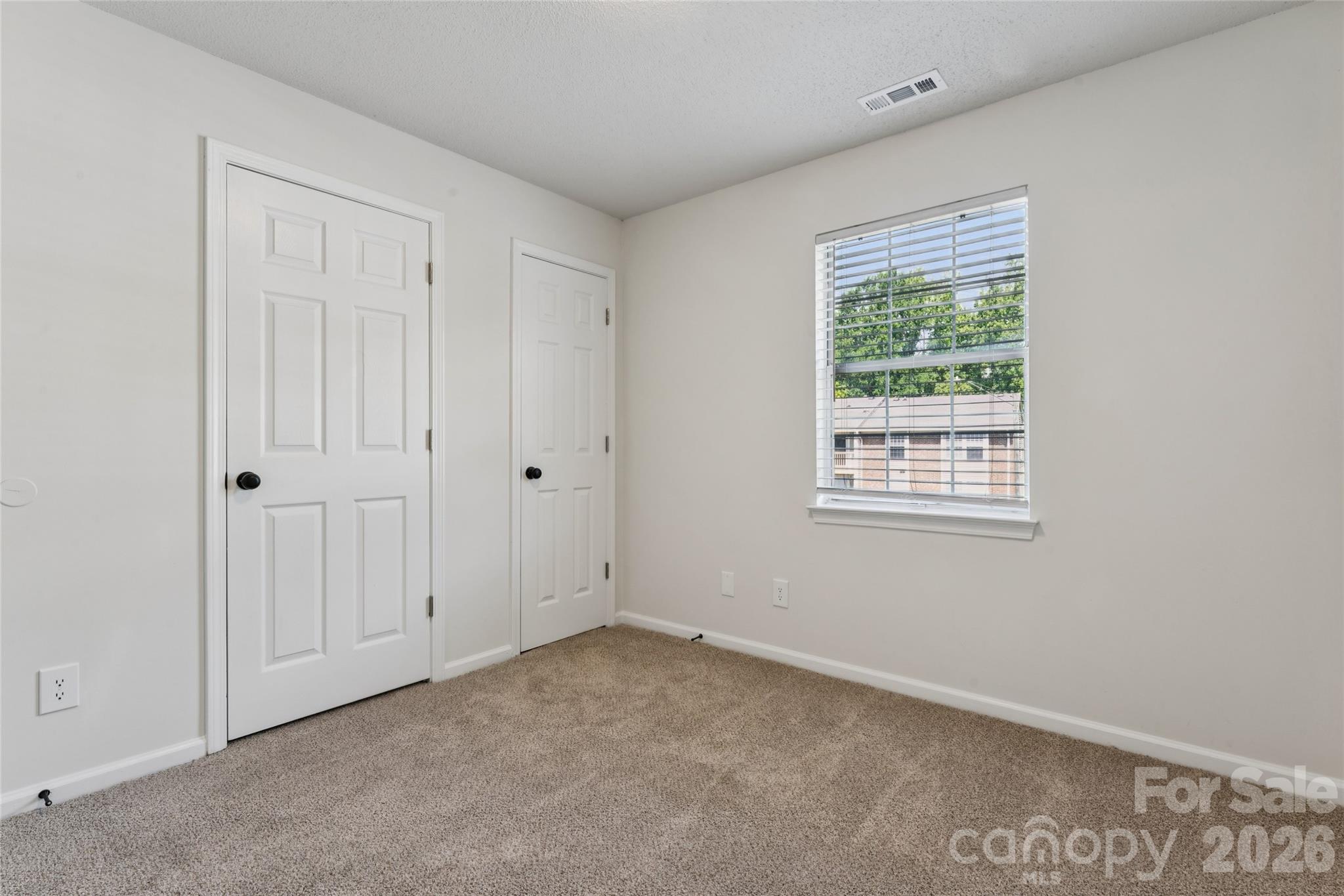 1620 Arlyn Circle #L — Charlotte