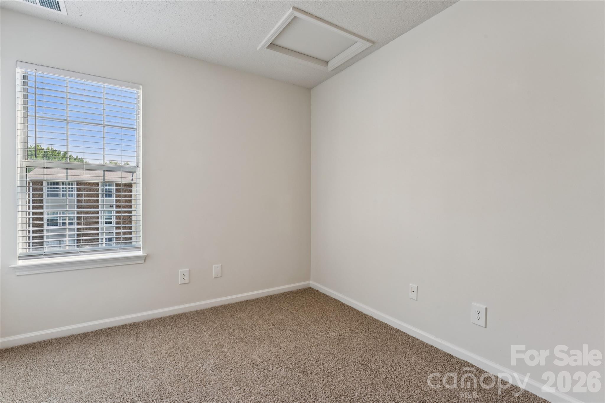 1620 Arlyn Circle #L — Charlotte
