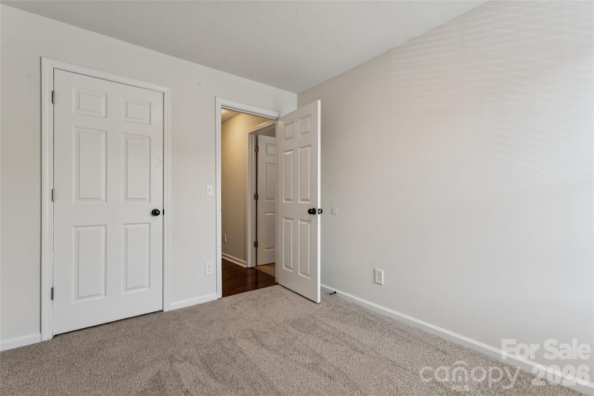 1620 Arlyn Circle #L — Charlotte