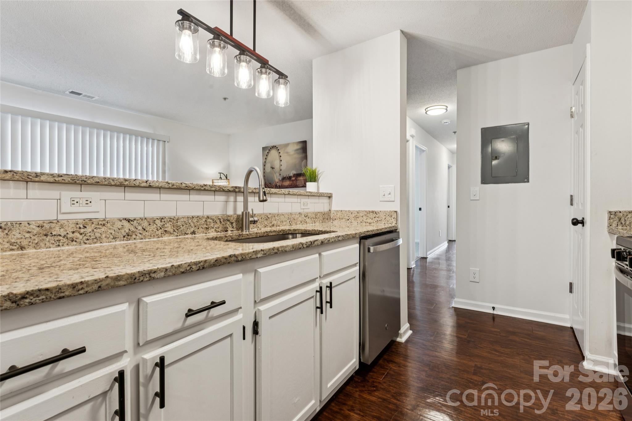 1620 Arlyn Circle #L — Charlotte