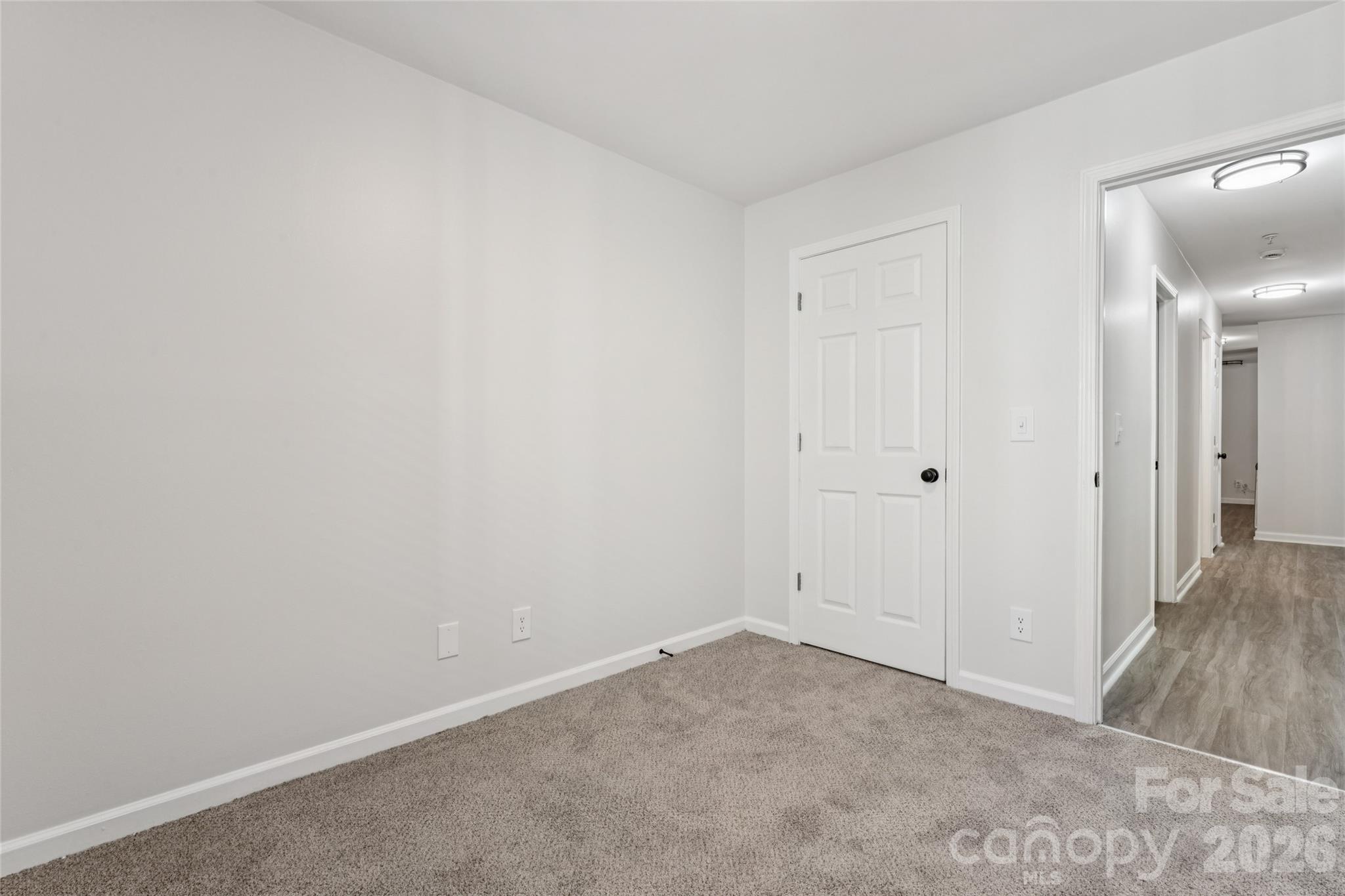 1638 Arlyn Circle #G — Charlotte