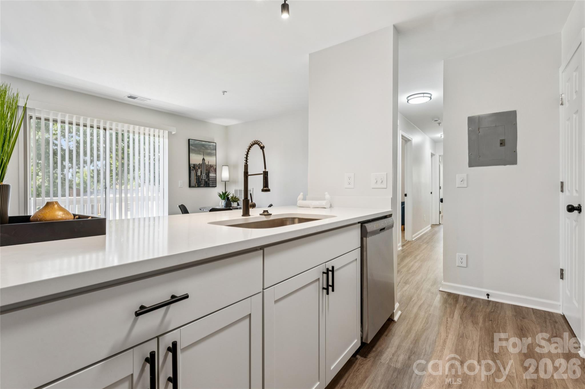 1638 Arlyn Circle #G — Charlotte