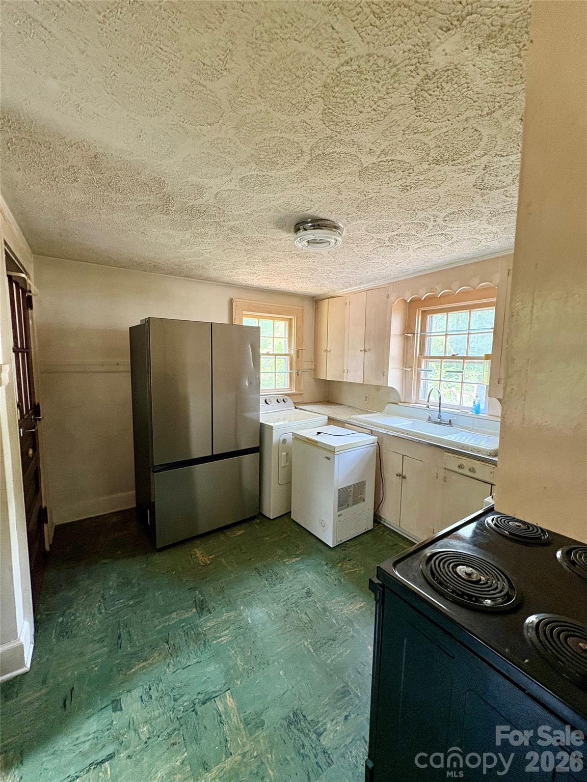 406 Circle Drive W — Shelby