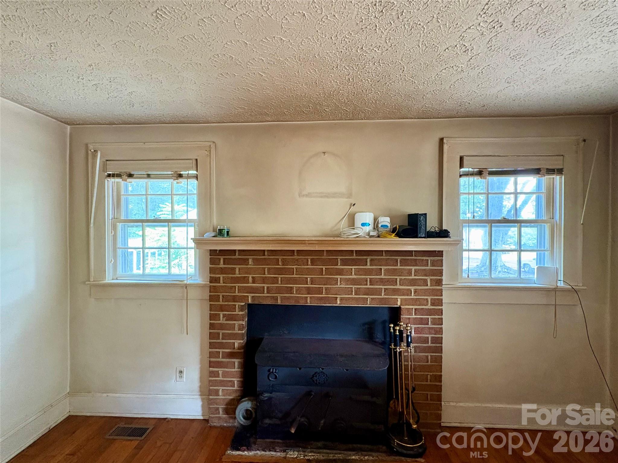 406 Circle Drive W — Shelby
