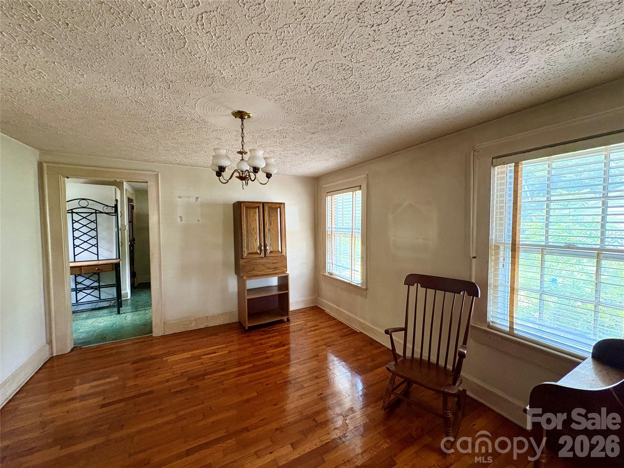 406 Circle Drive W — Shelby