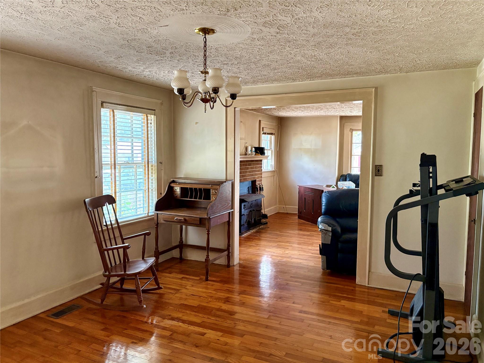 406 Circle Drive W — Shelby