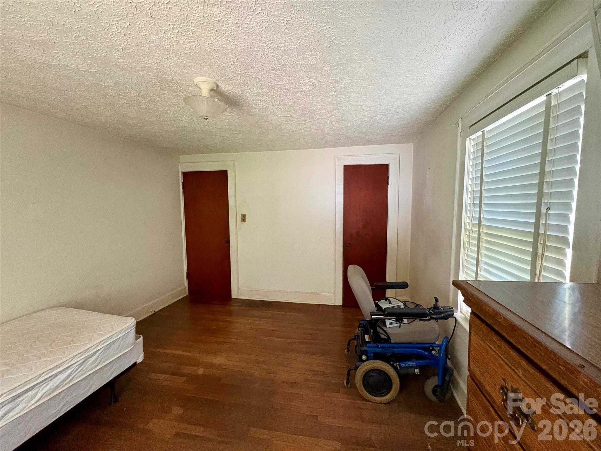 406 Circle Drive W — Shelby