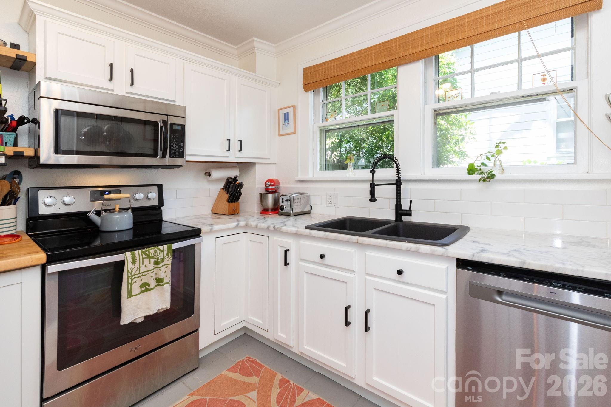 164 Laurel Loop — Asheville