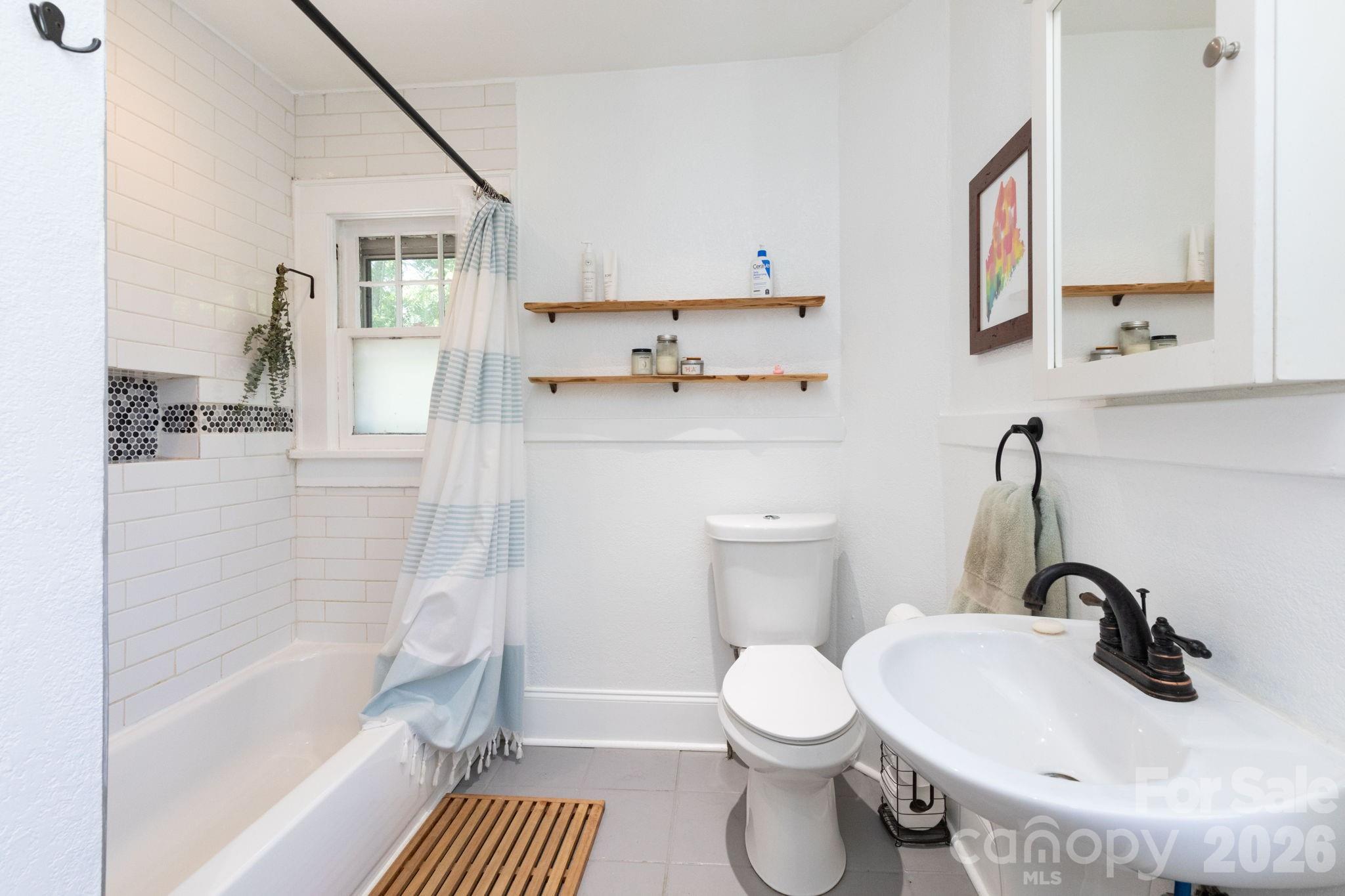 164 Laurel Loop — Asheville