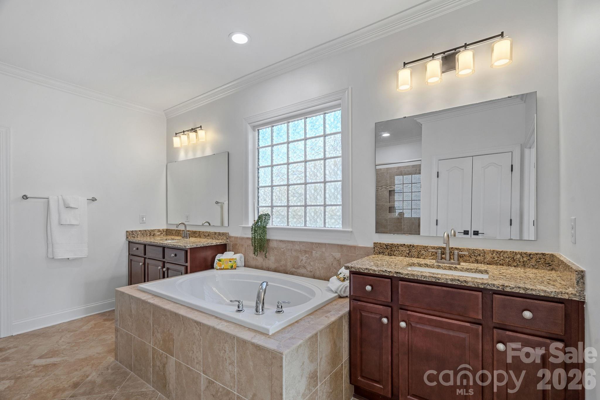 13147 Union Square Drive — Huntersville