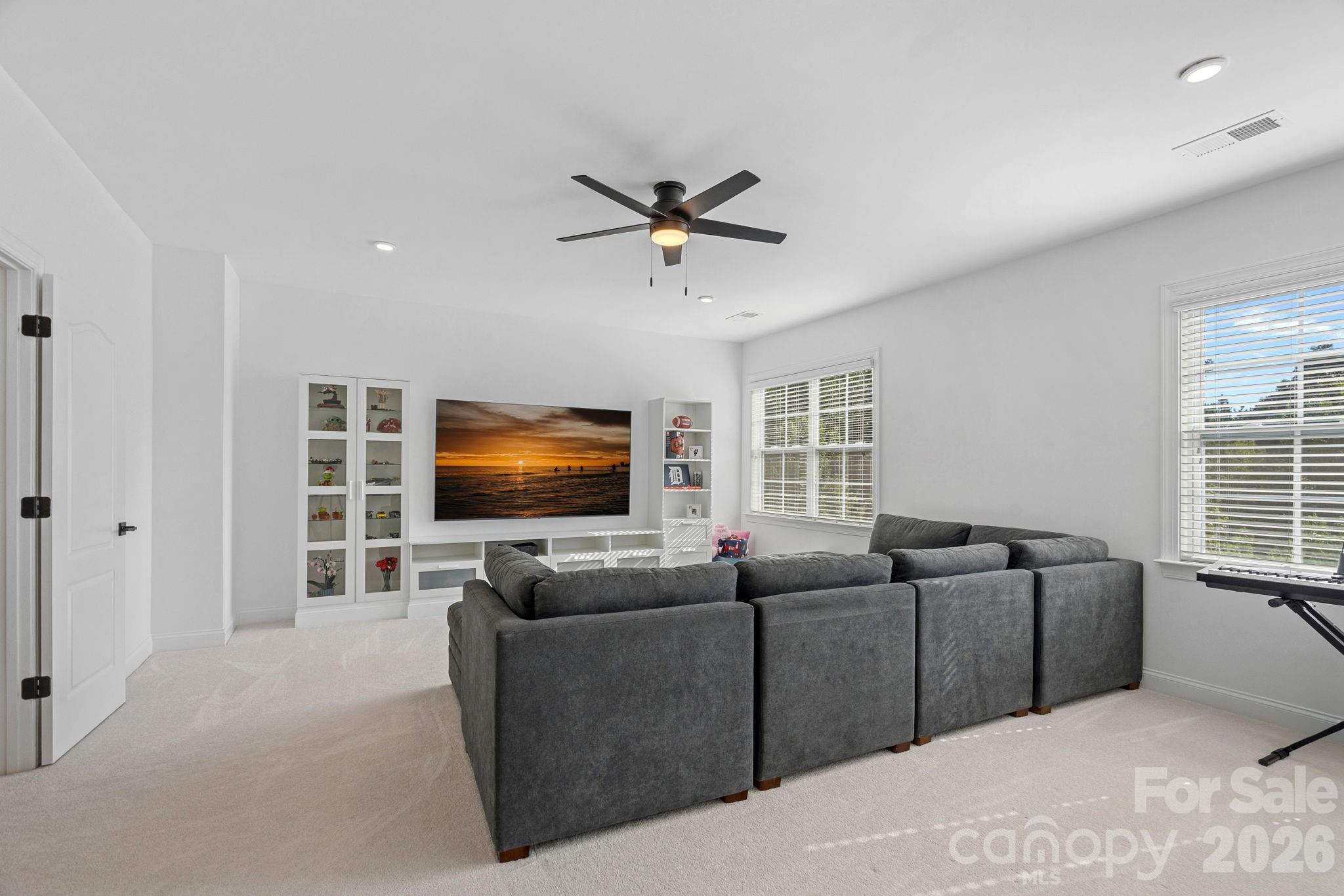 13147 Union Square Drive — Huntersville