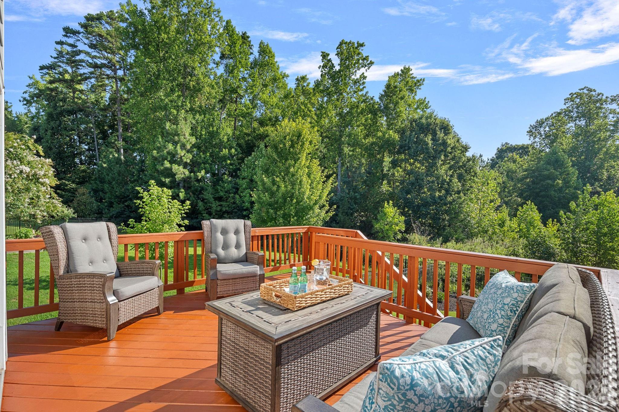 13147 Union Square Drive — Huntersville