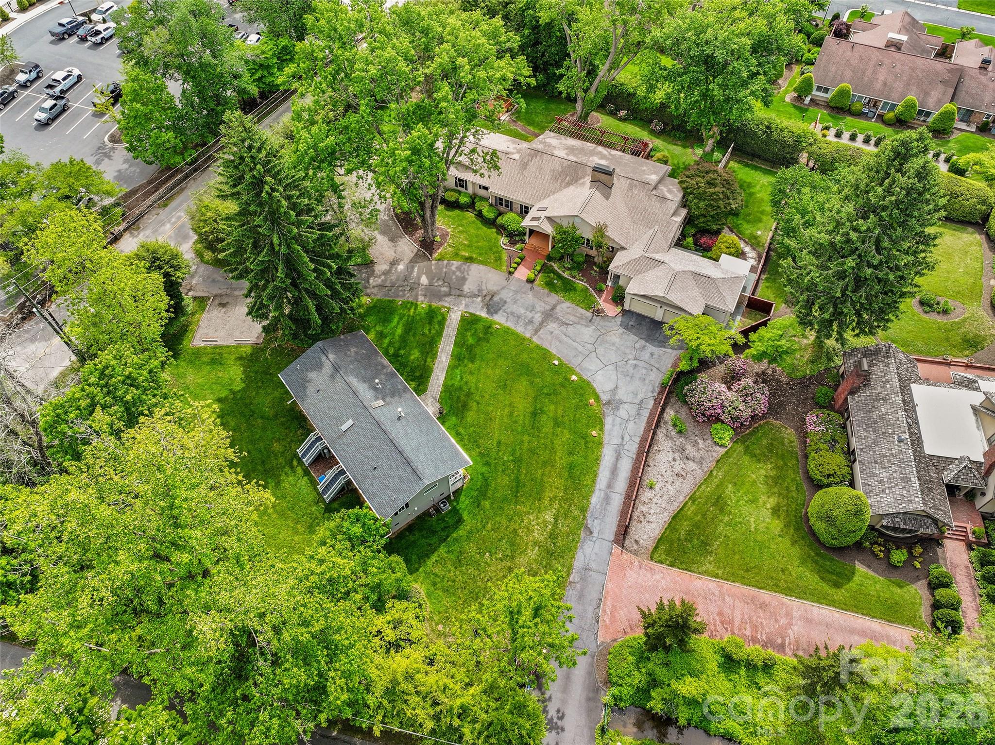 142 Country Club Drive — Waynesville