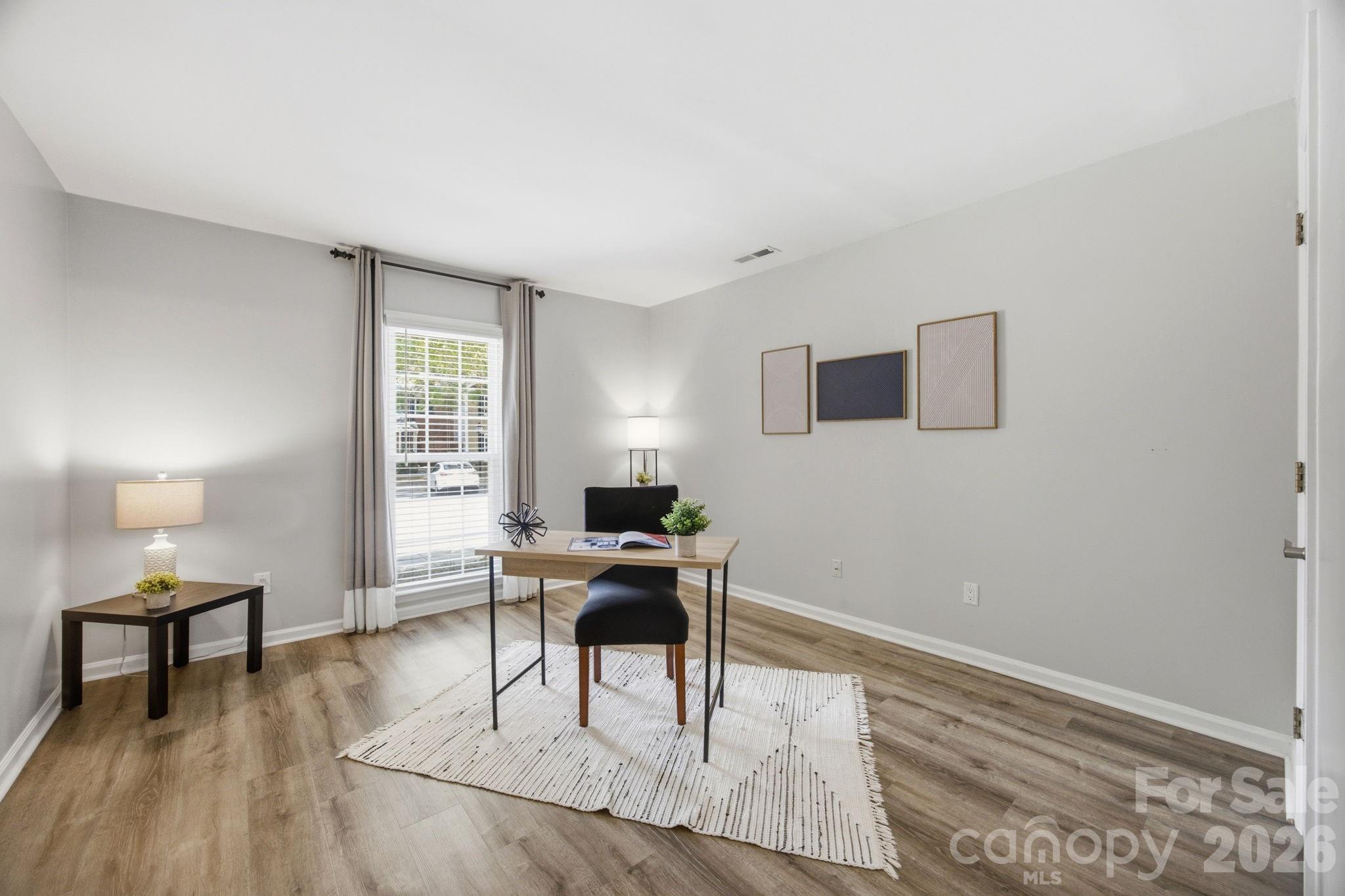 9126 N Vicksburg Park Court — Charlotte