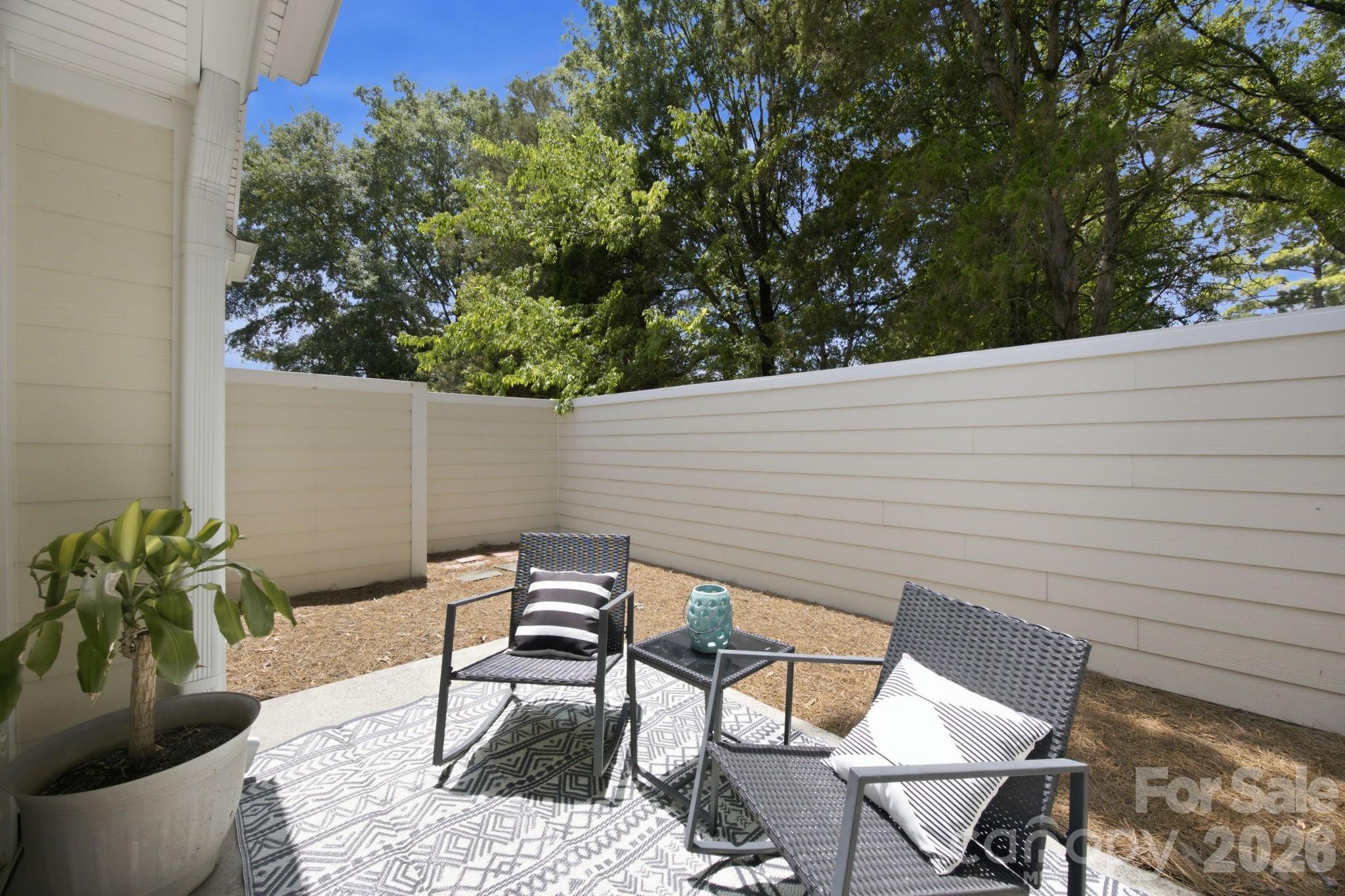 9126 N Vicksburg Park Court — Charlotte